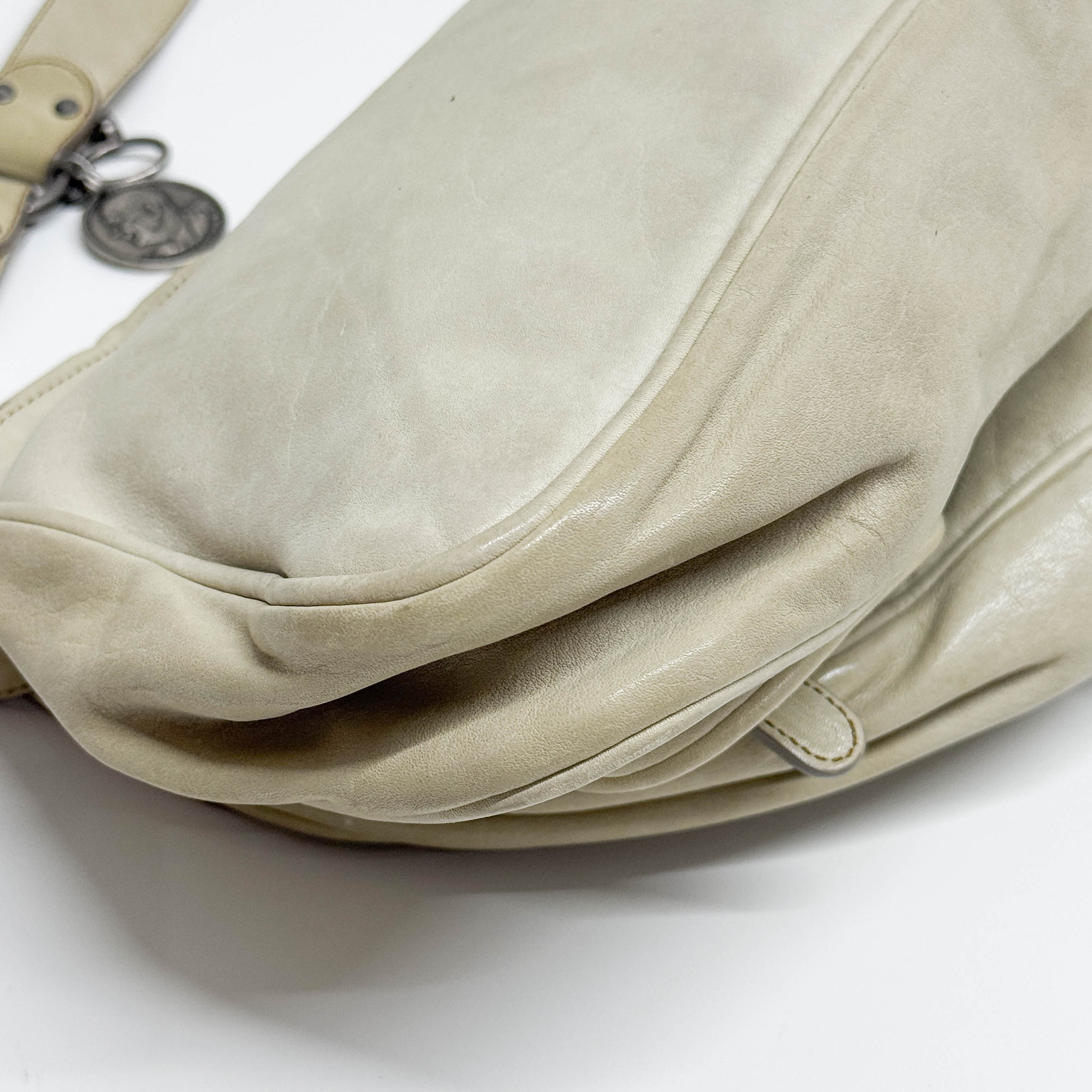 Gaucho ivory Calfskin Leather Shoulder Bag