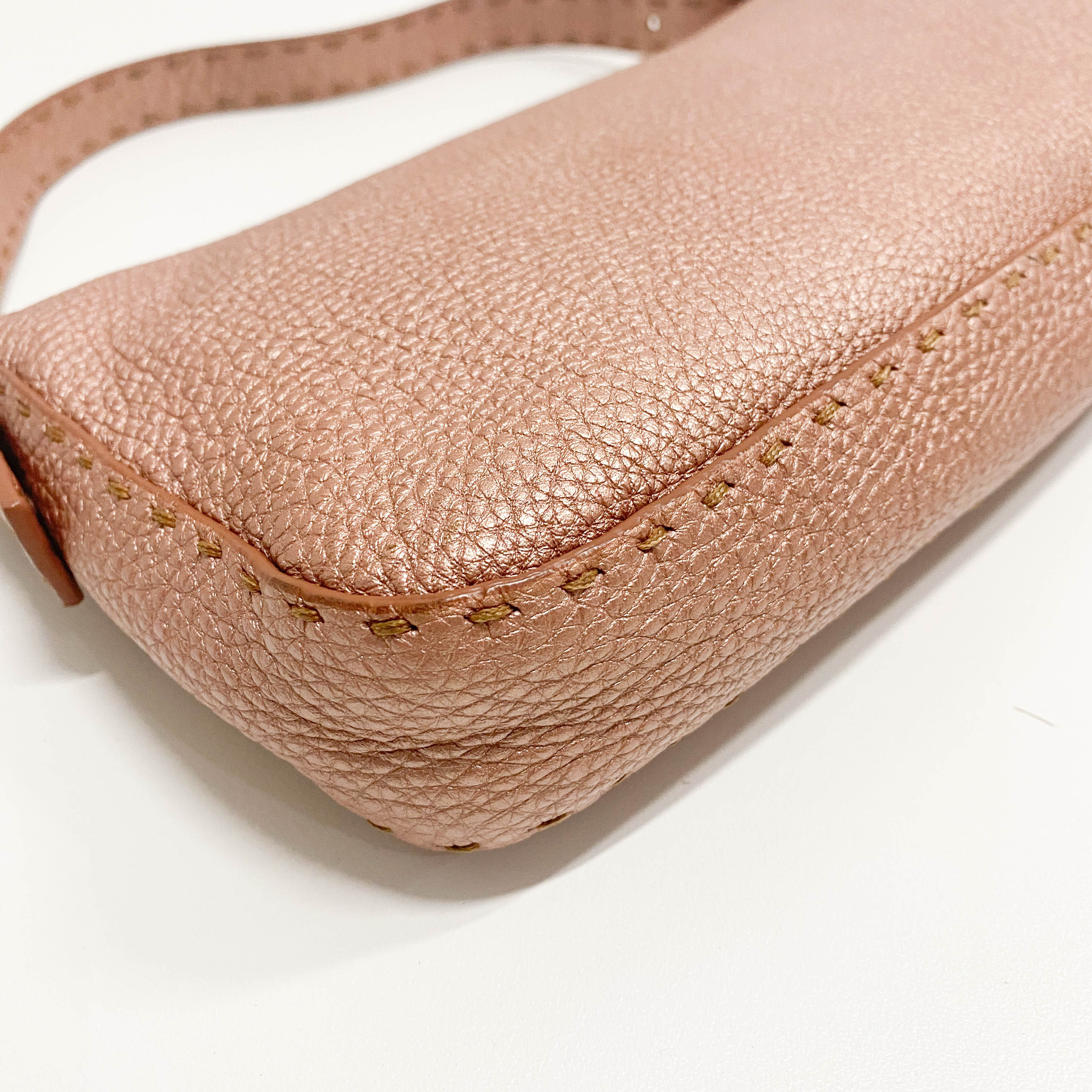 Selleria Baguette Rosegold Leather Shoulder Bag