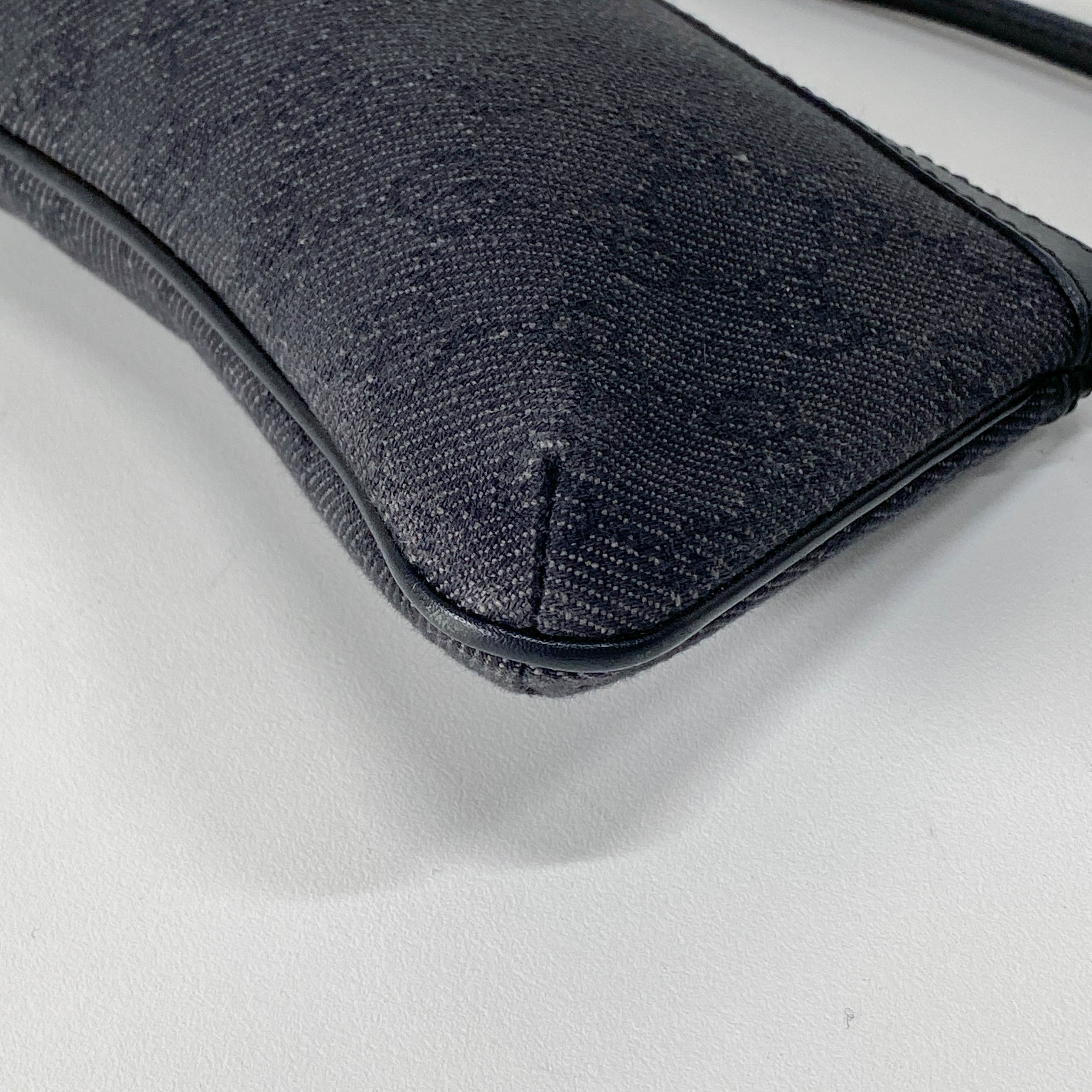 Small GG Canvas Black Shoulder Bag