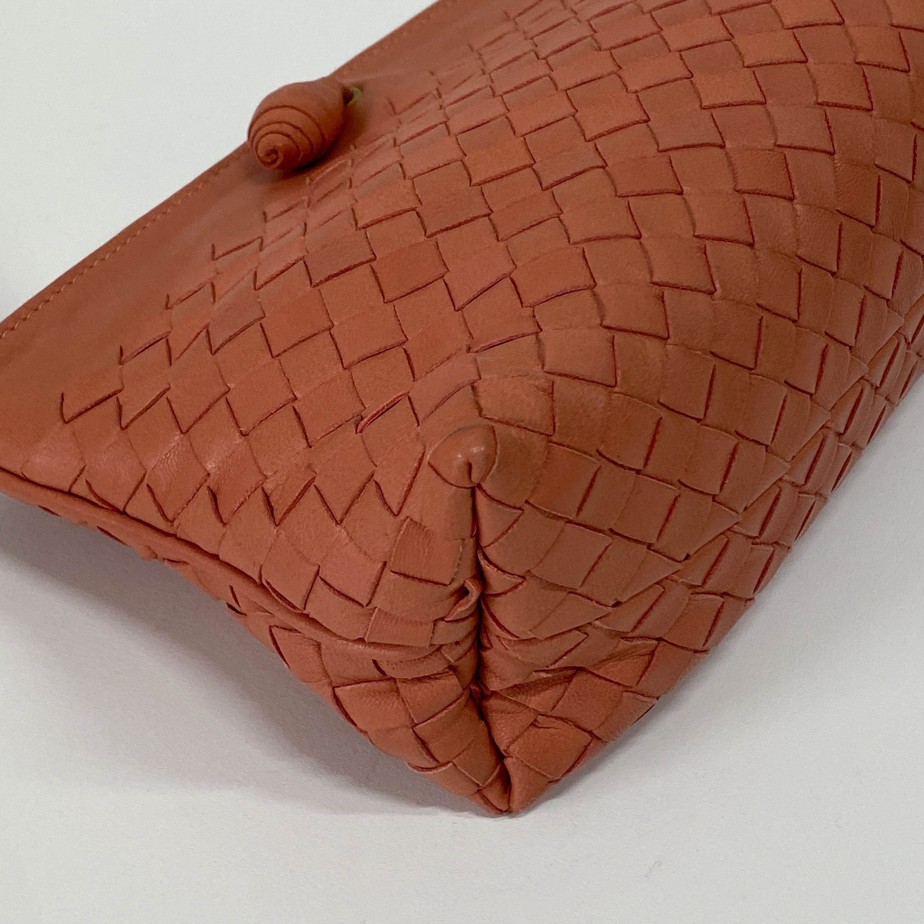 Intrecciato Pink Leather Shoulder Bag