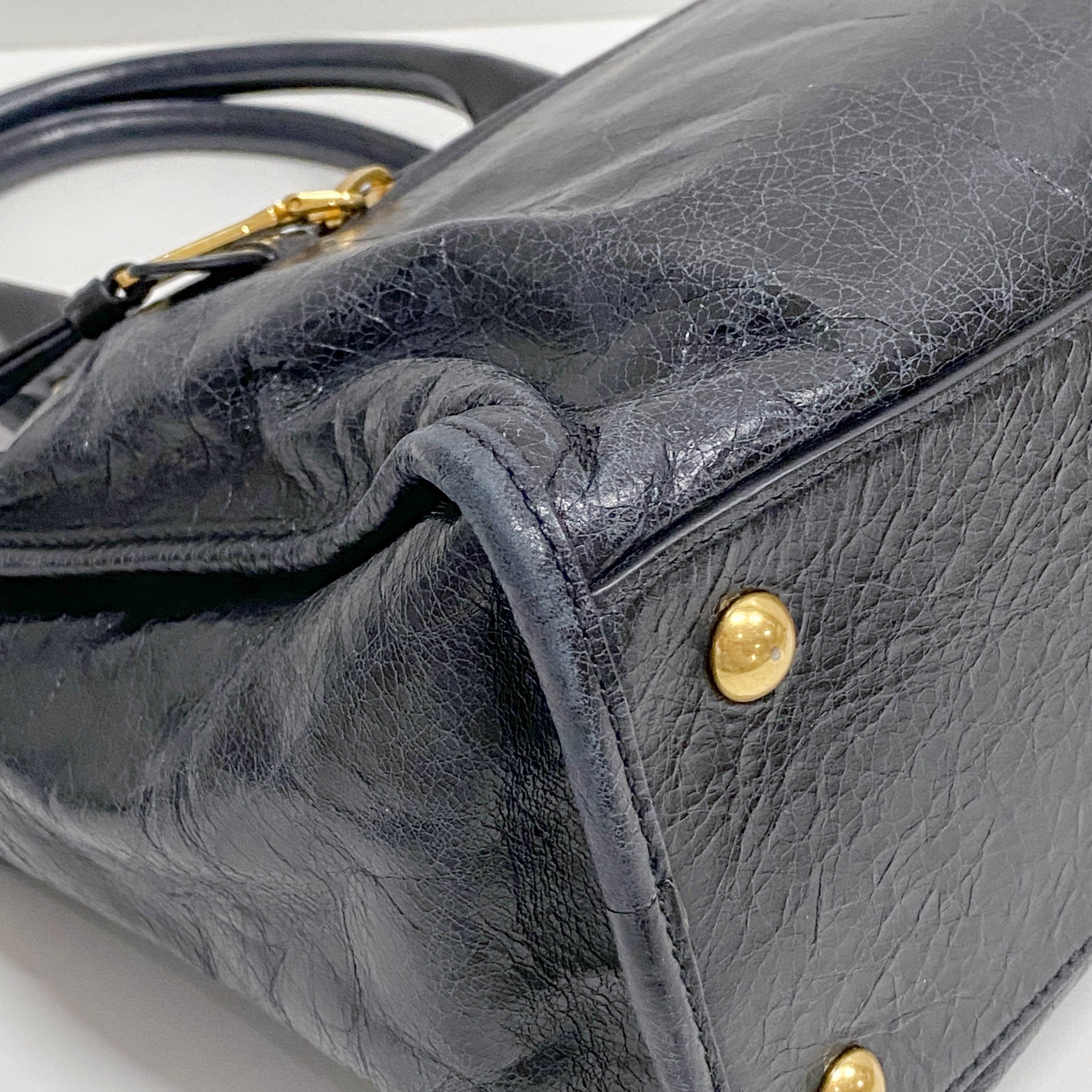 Vitello Black Leather Shoulder Bag