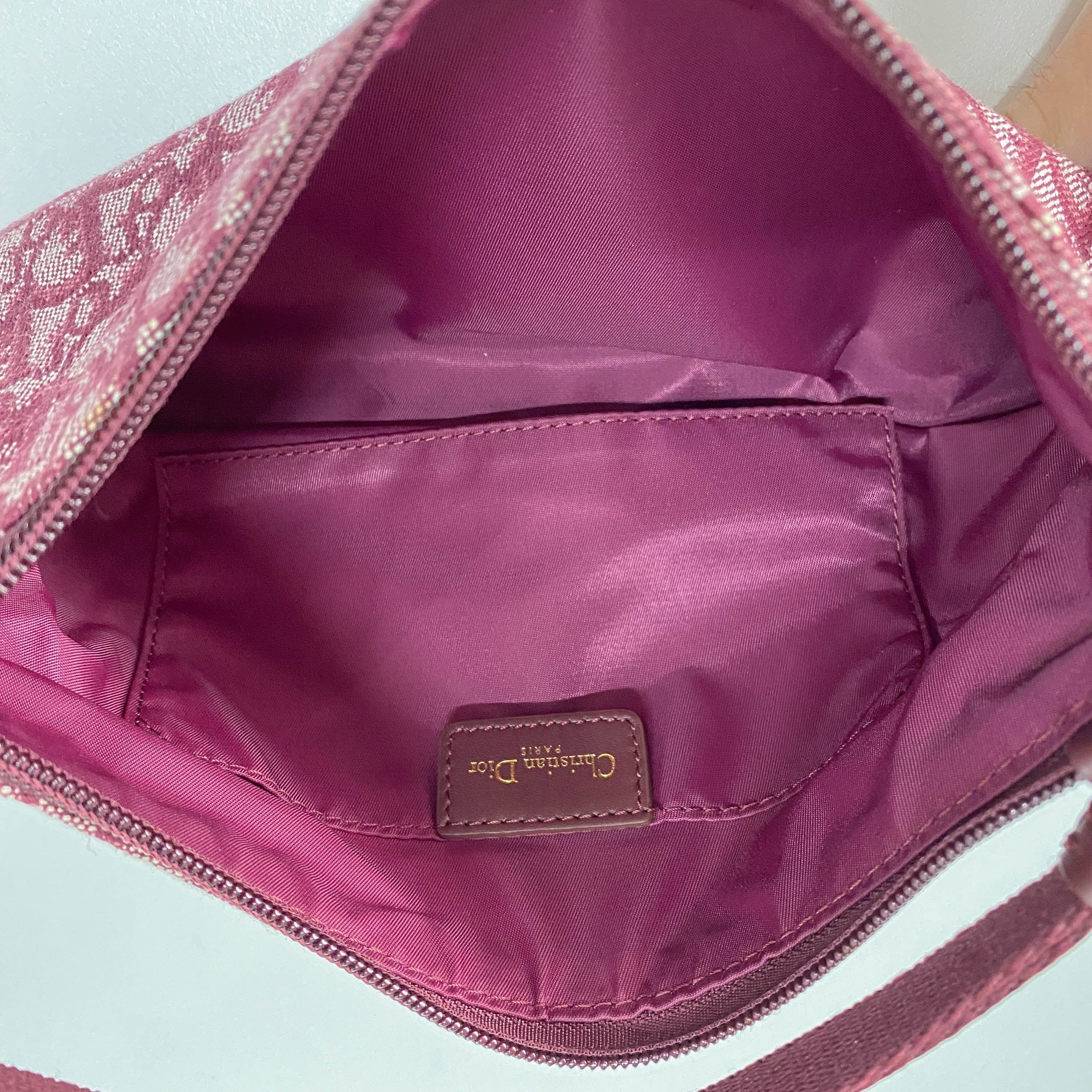 Red Trotter Canvas Shoulder Bag