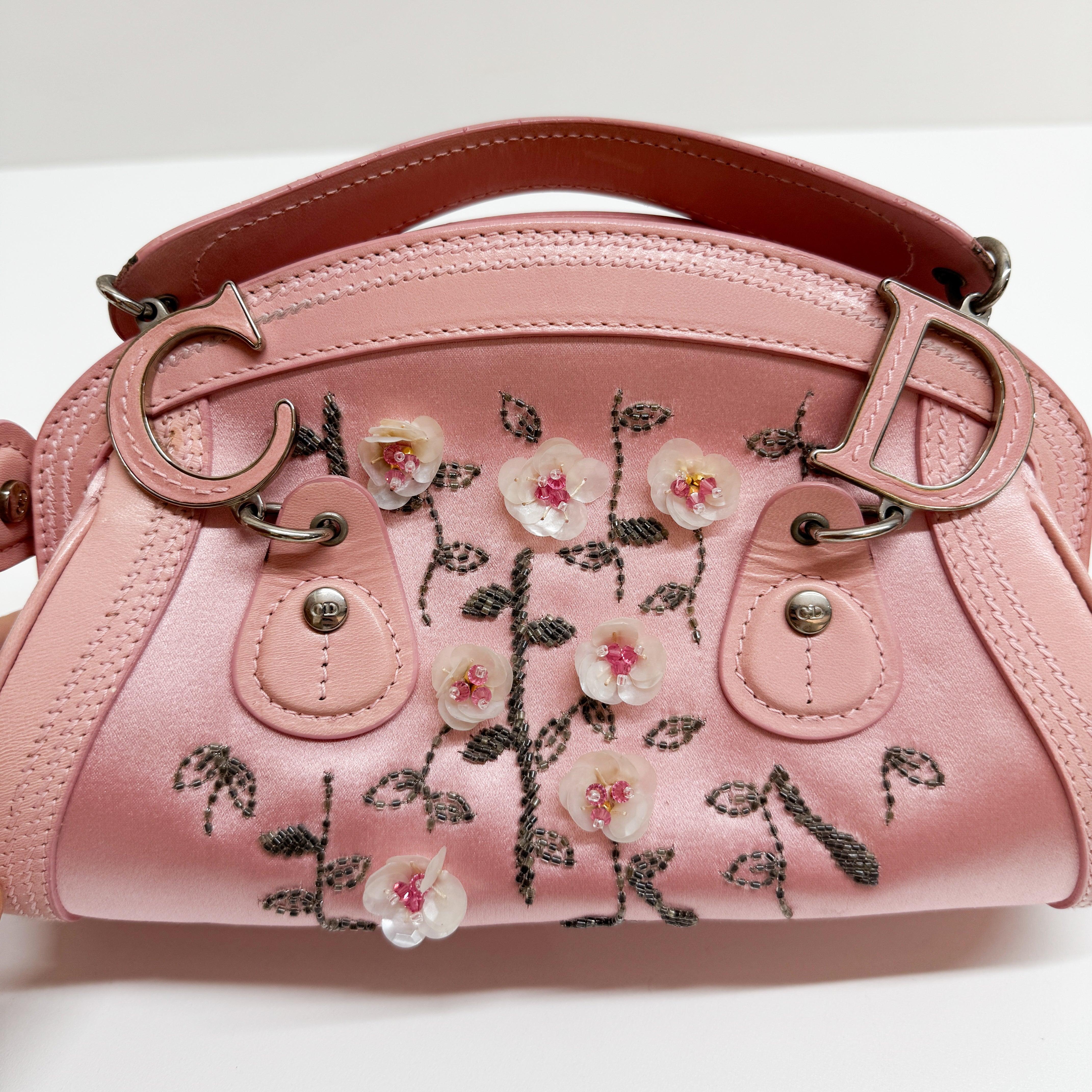 Vintage Pink Embroidered Beaded Satin Hand Bag