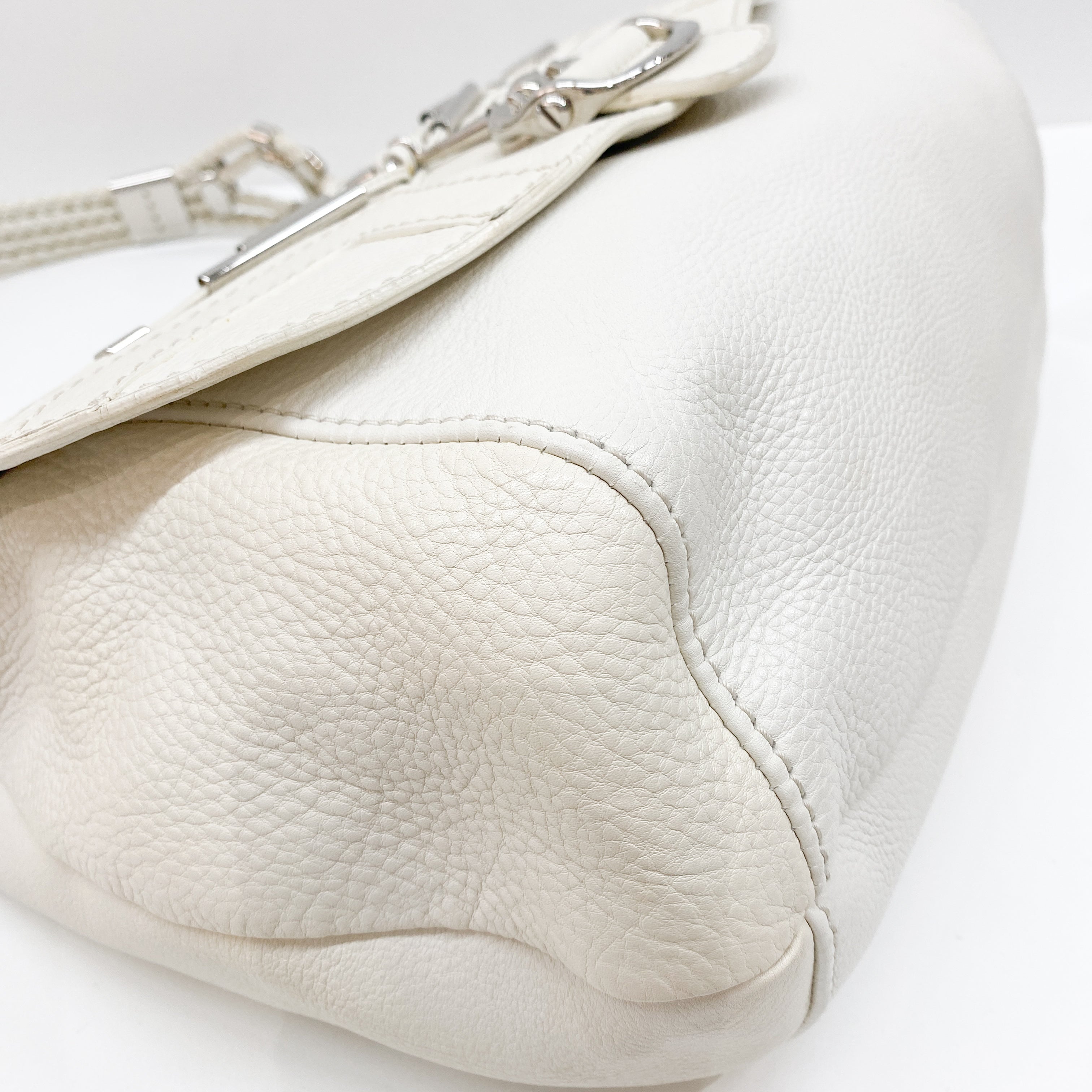 Vintage White Leather Shoulder Bag