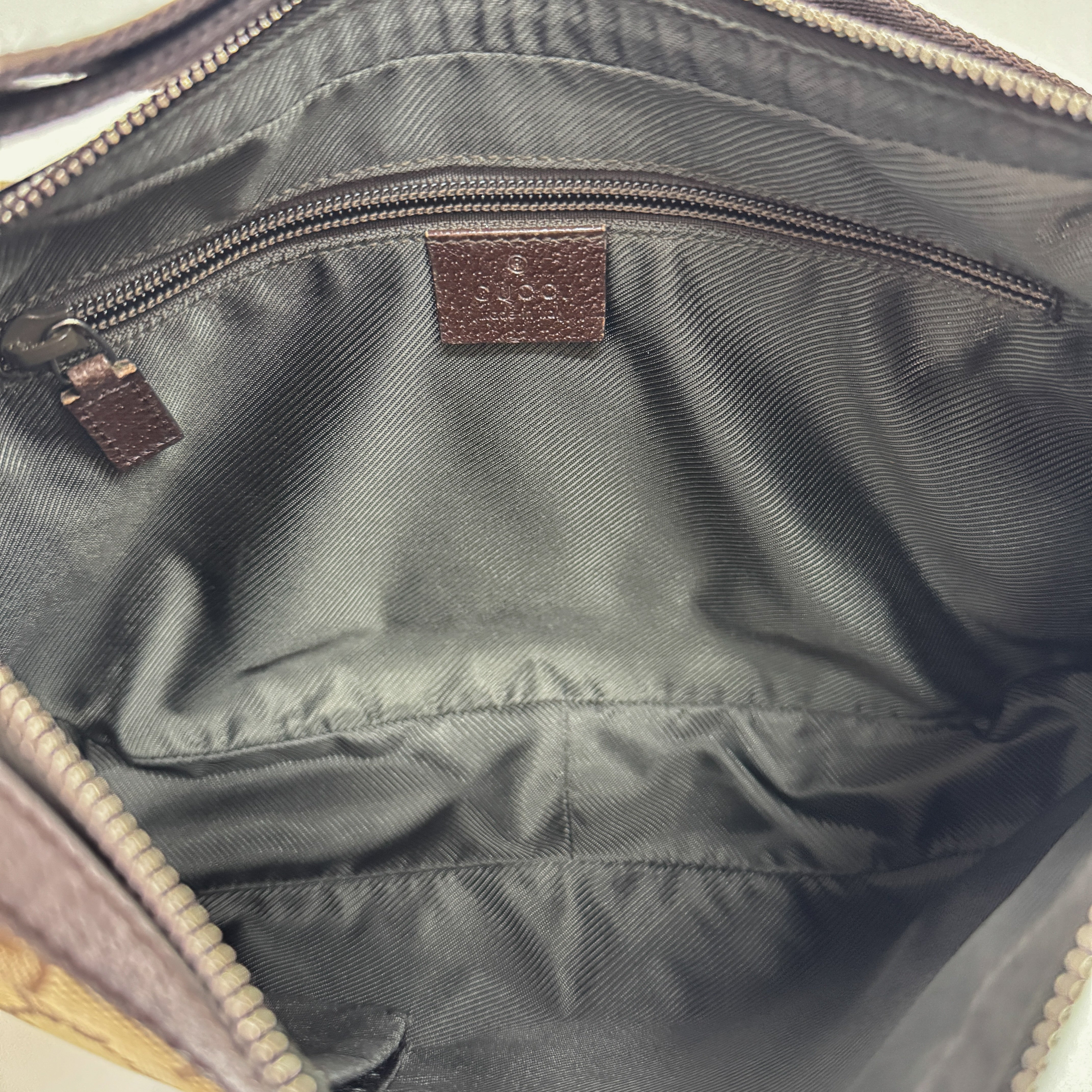 GG Canvas Shoulder Bag