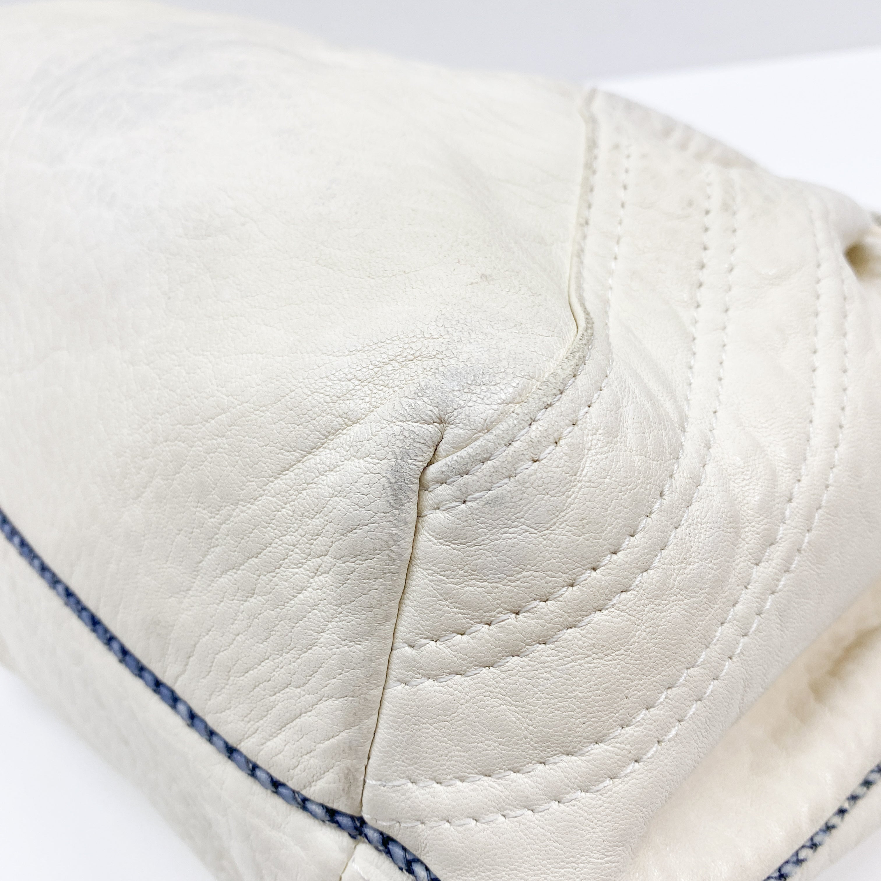 Vintage White Basket Leather Hand Bag