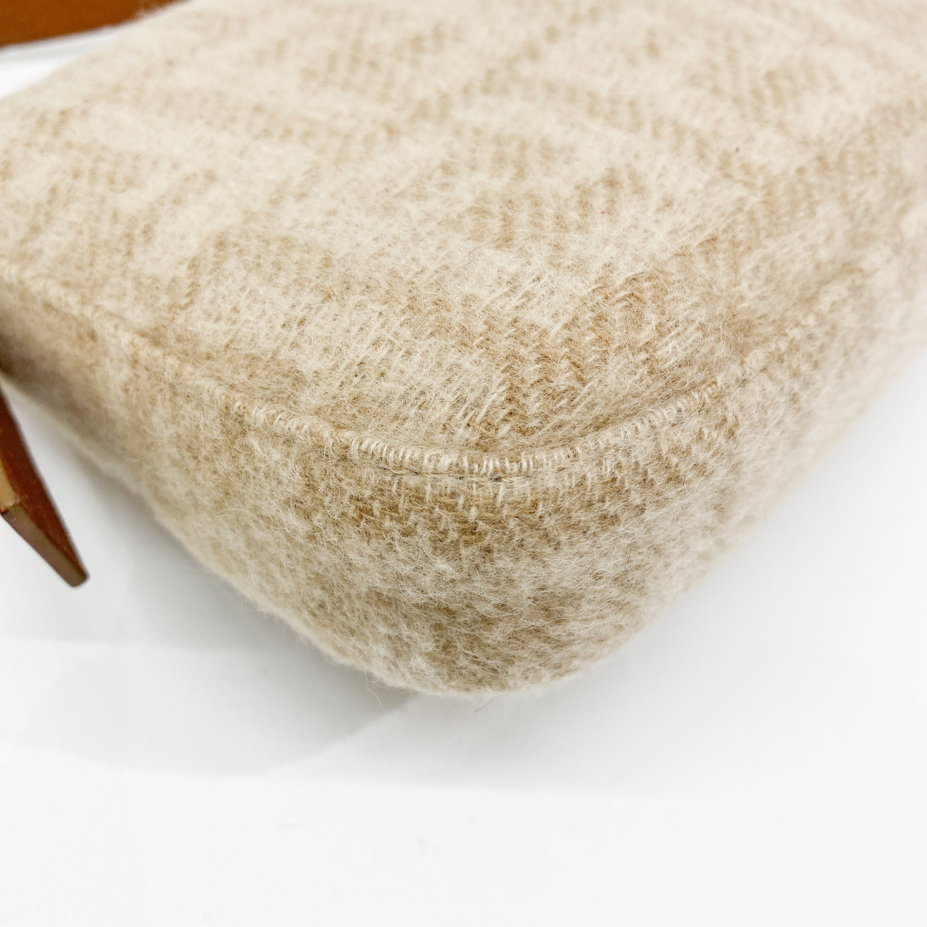 Zucca Baguette Beige Wool Shoulder Bag