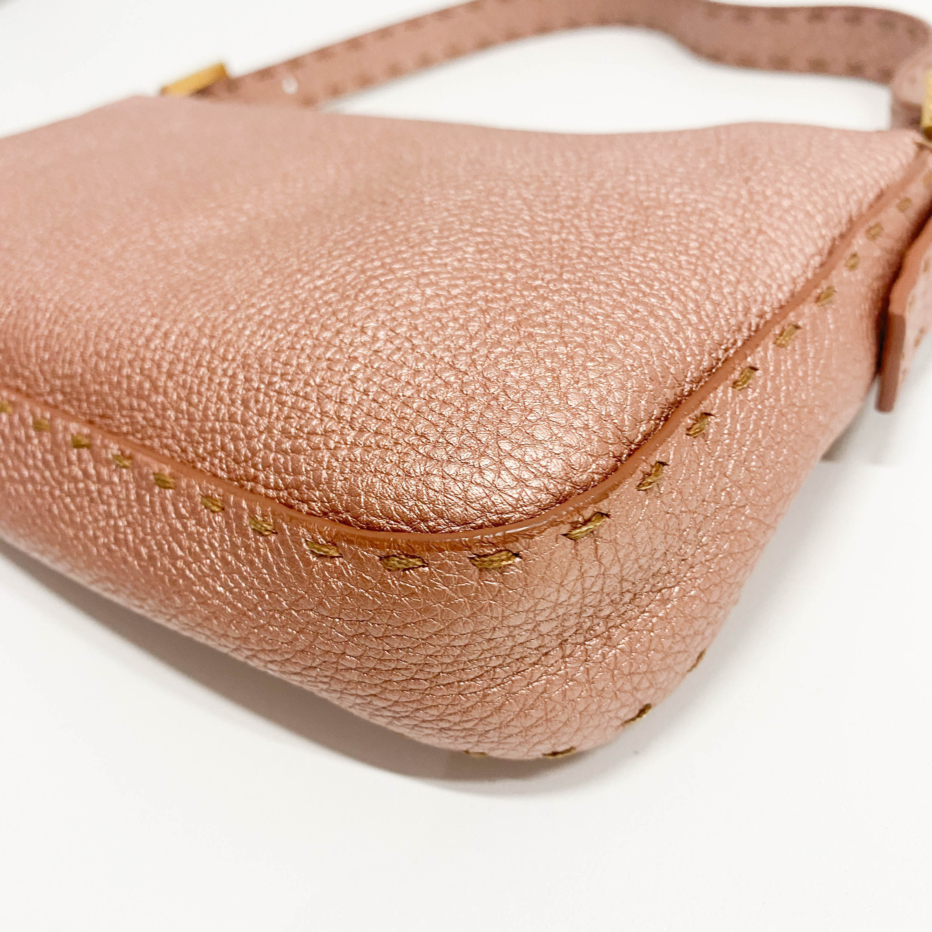 Selleria Baguette Rosegold Leather Shoulder Bag