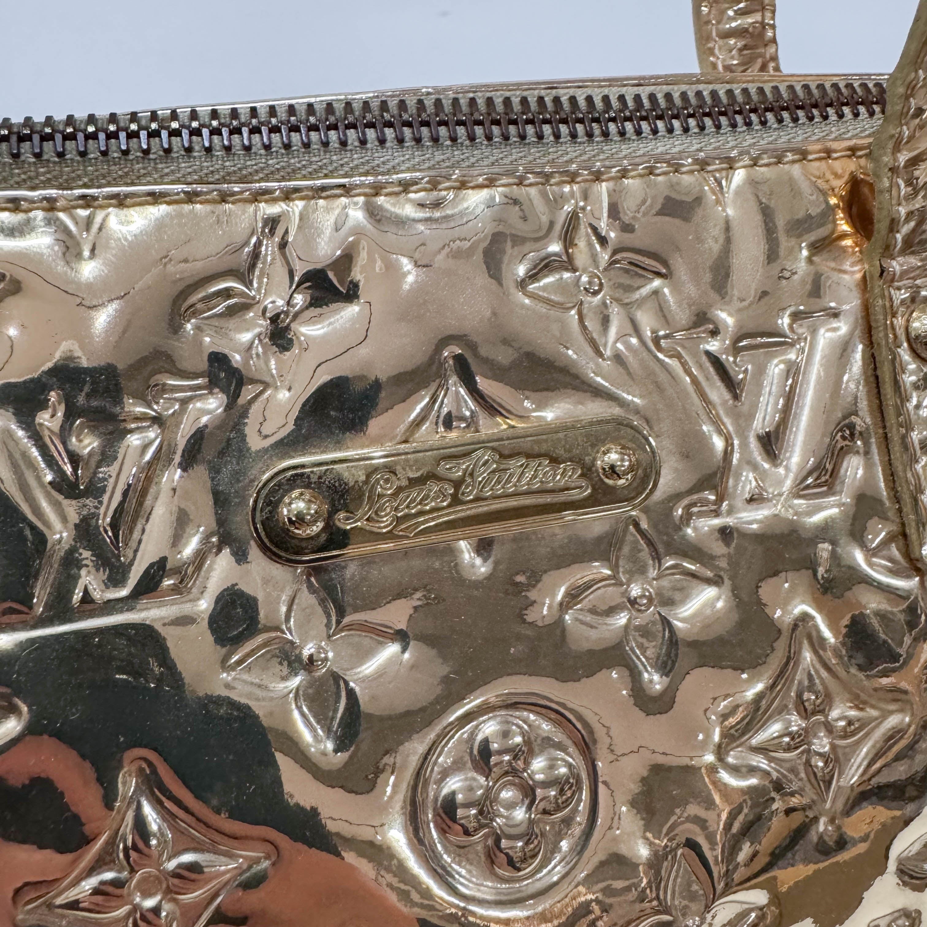 Bllevue Mirror World Gold Coated Canvas