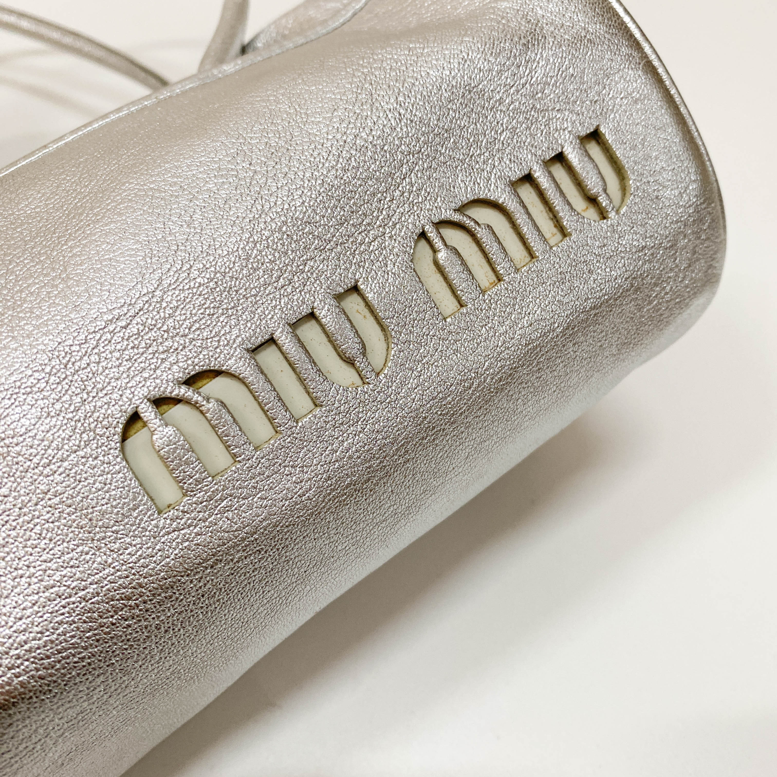 Archive Light Up Silver Leather Shoulder Bag