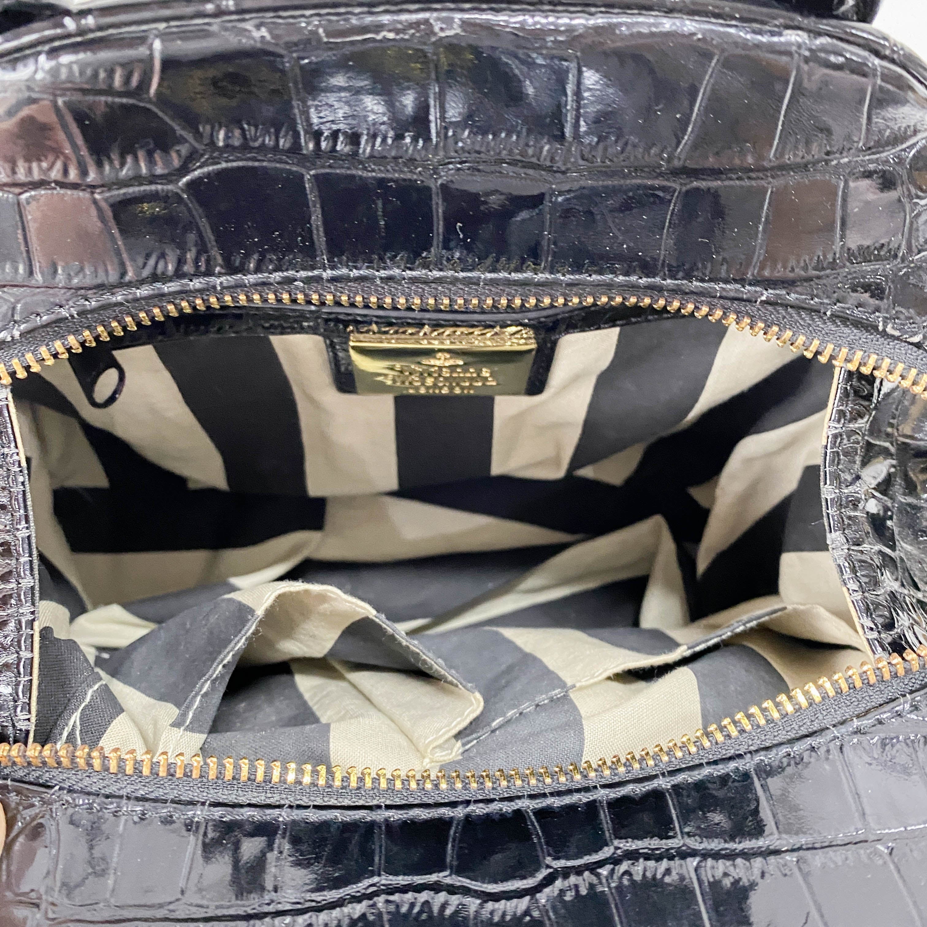 Vintage Black Croco-Stamped Hand Bag