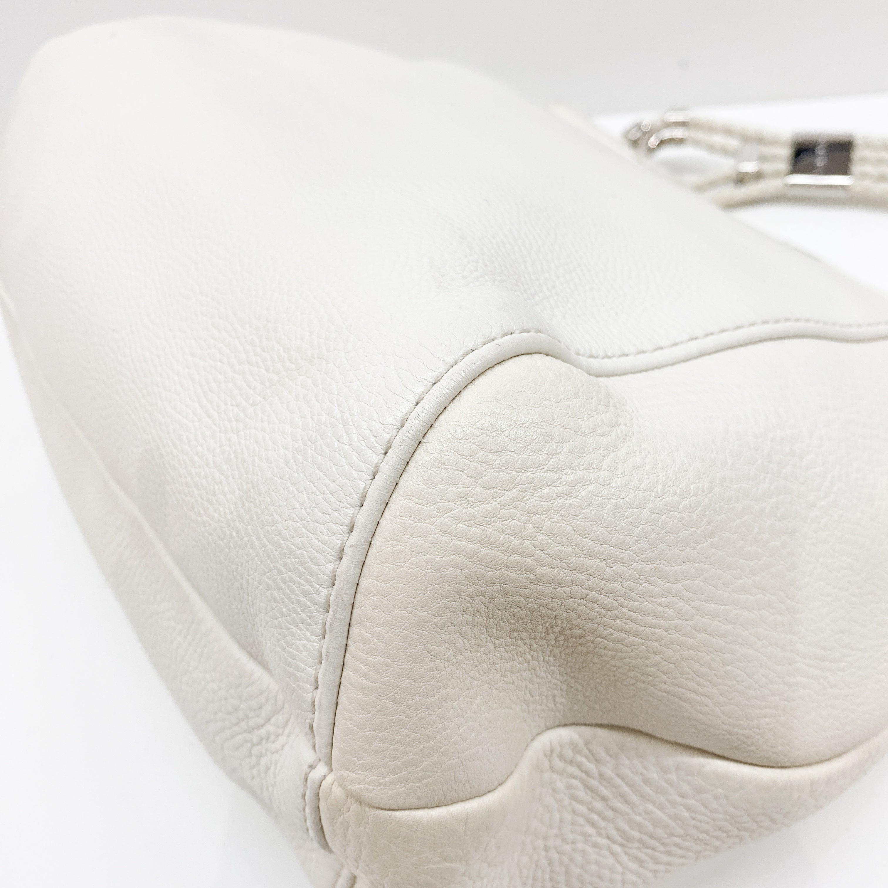 Vintage White Leather Shoulder Bag
