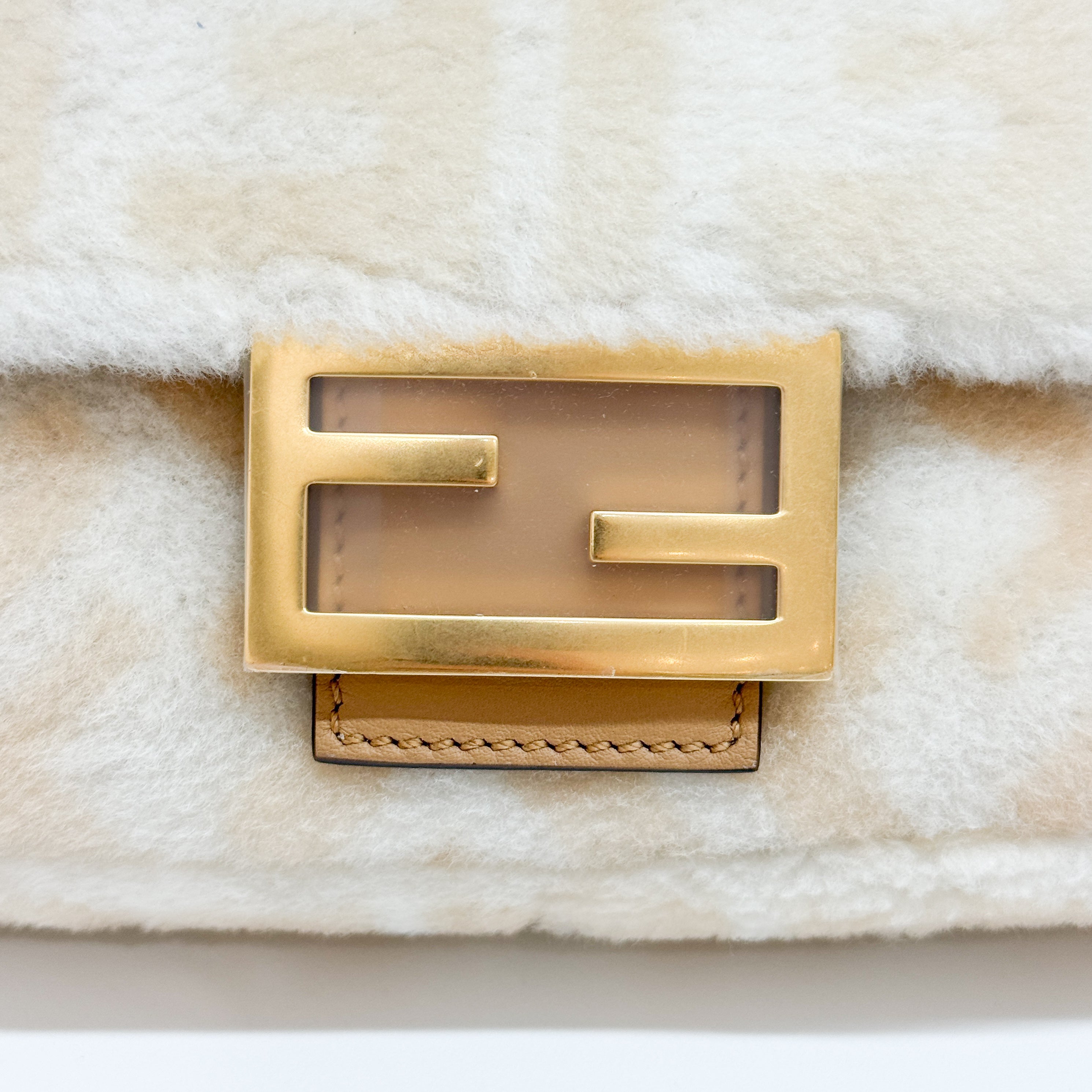 Baguette White Wool Bag