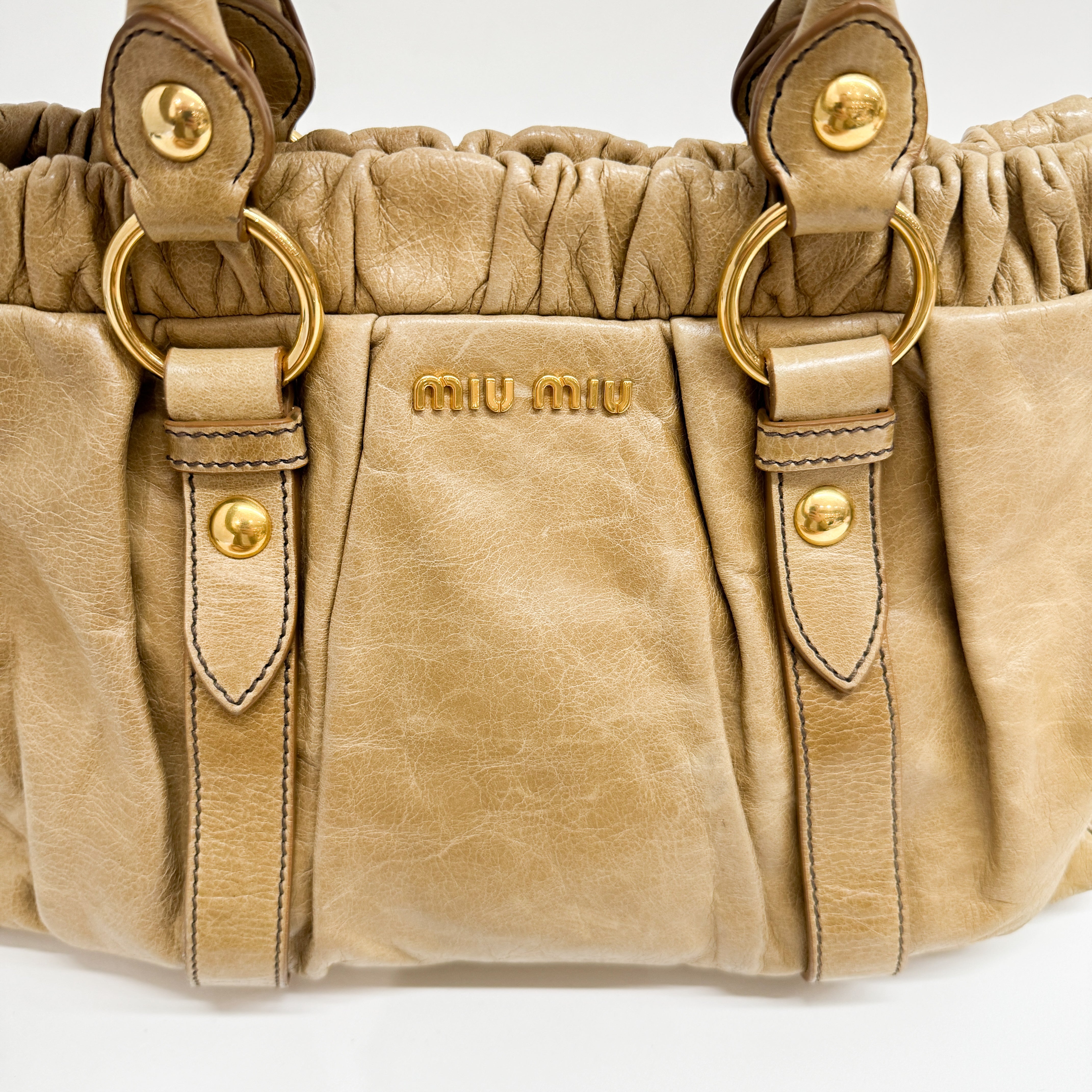 Vittelo Beige Leather Handle Bag