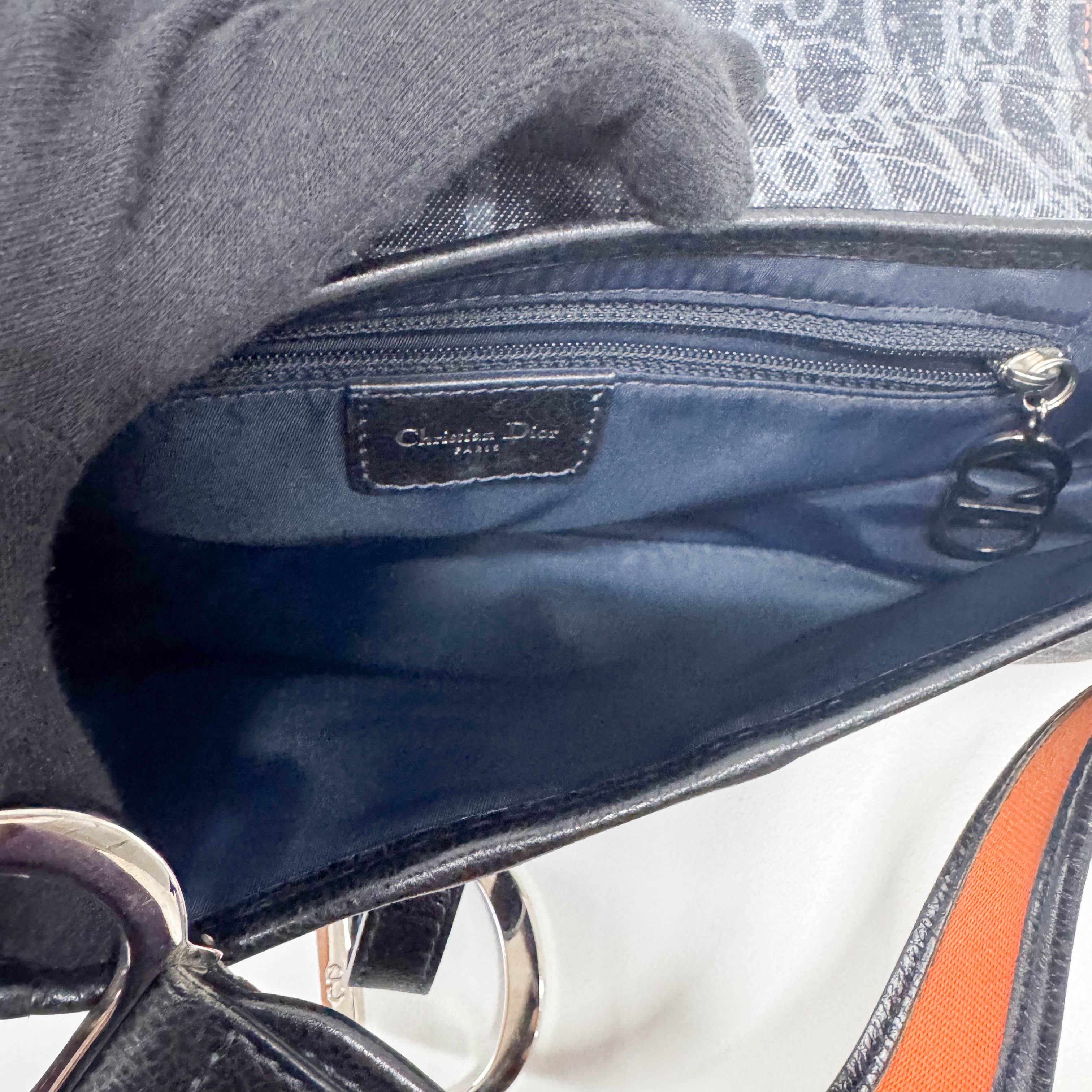 2005 Navy Flight Line Trotter Saddle Handbag