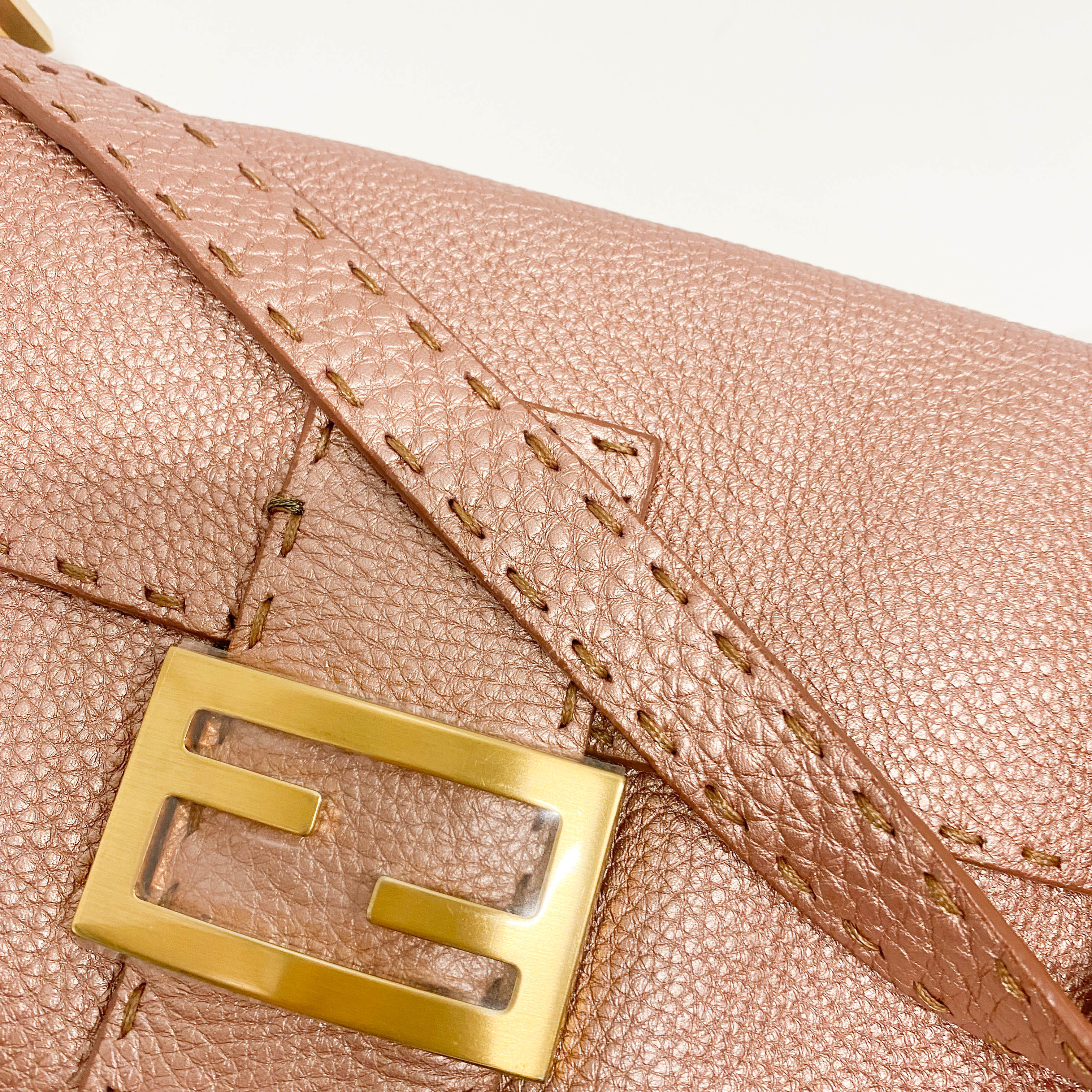 Selleria Baguette Rosegold Leather Shoulder Bag