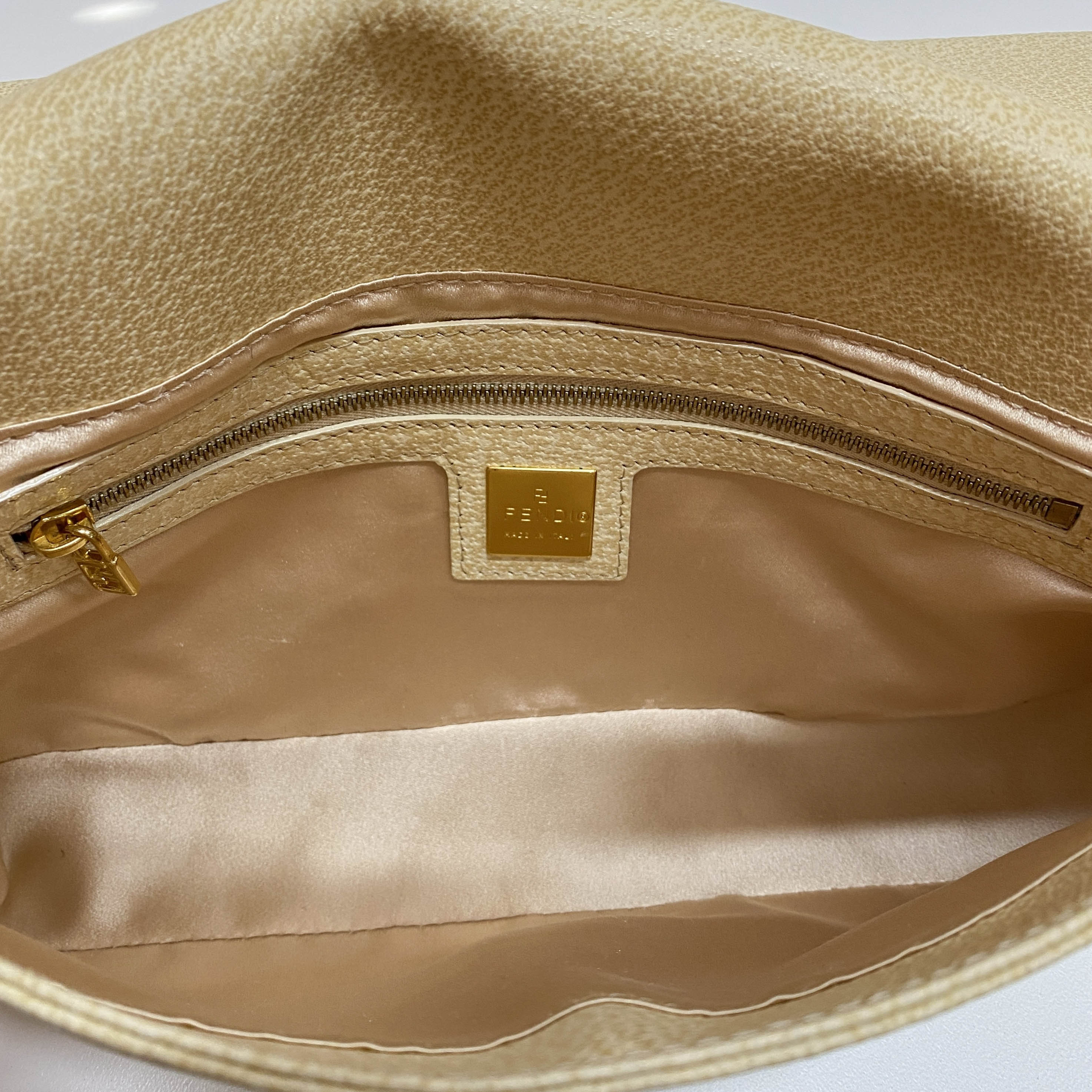 Baguette Cream Leather Rose Quartz Hardware Shoulder Bag