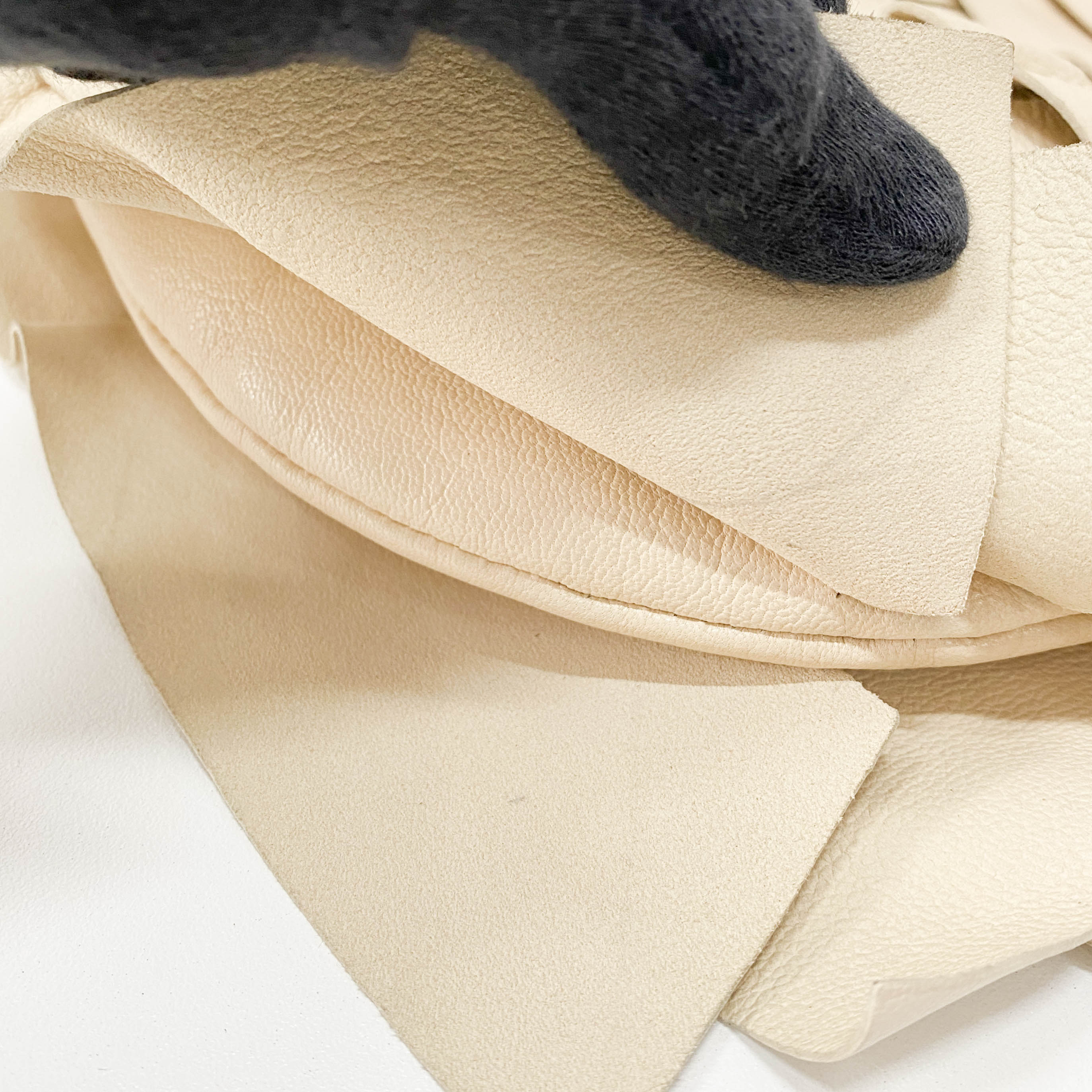 Saint Tropez Beige Leather Shoulder Bag