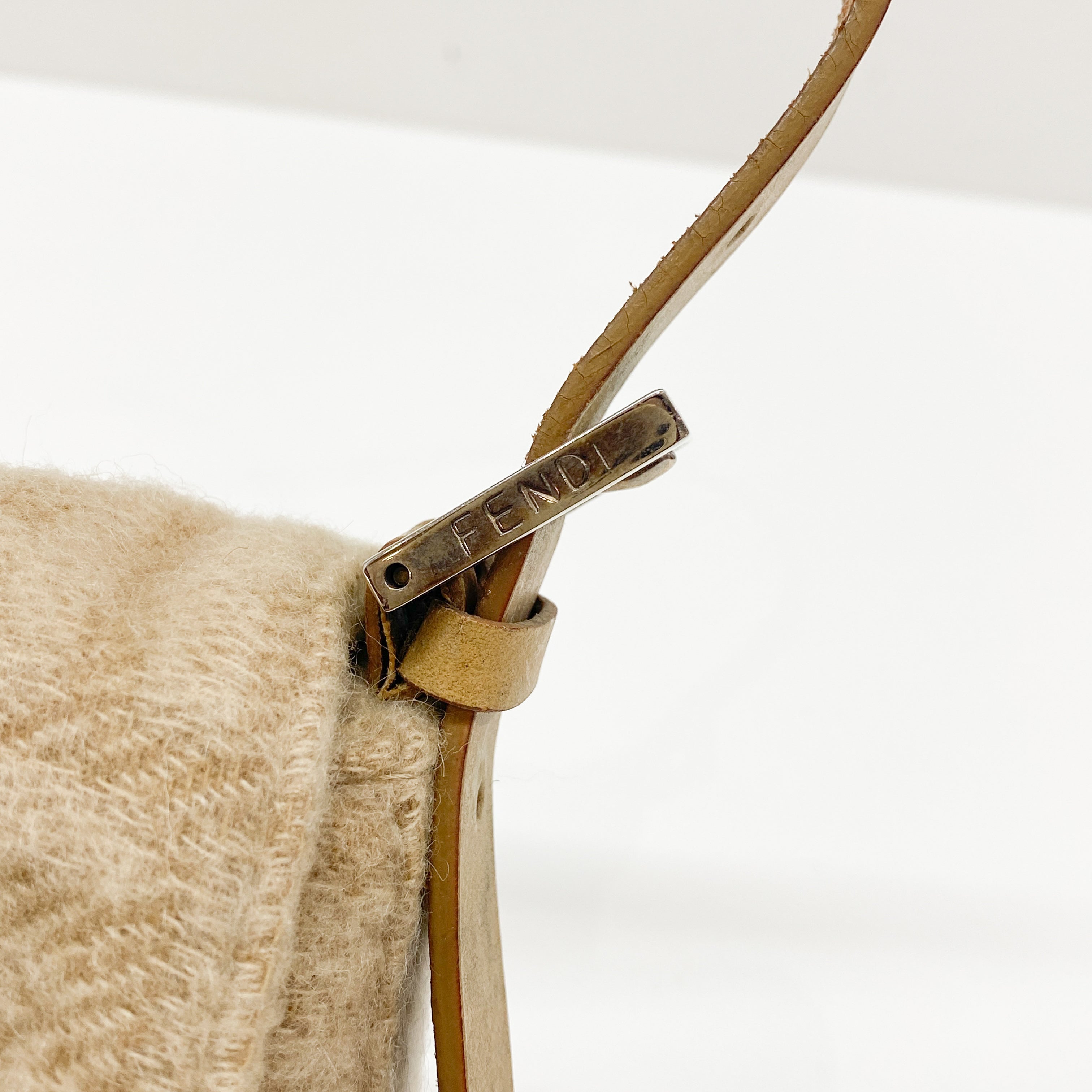 Zucca Baguette Beige Wool Shoulder Bag