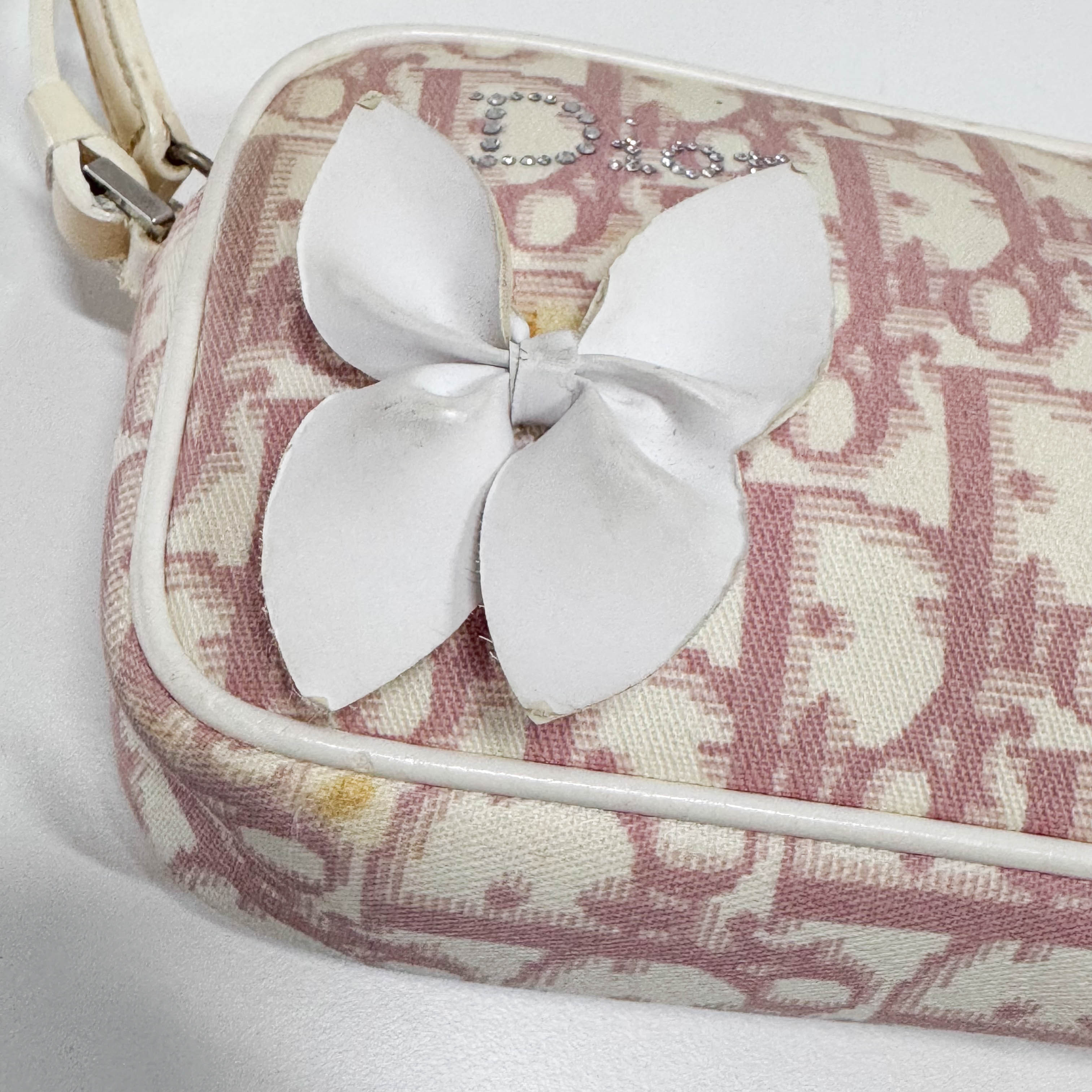 Girly Pinky Monogram Shoulder Bag