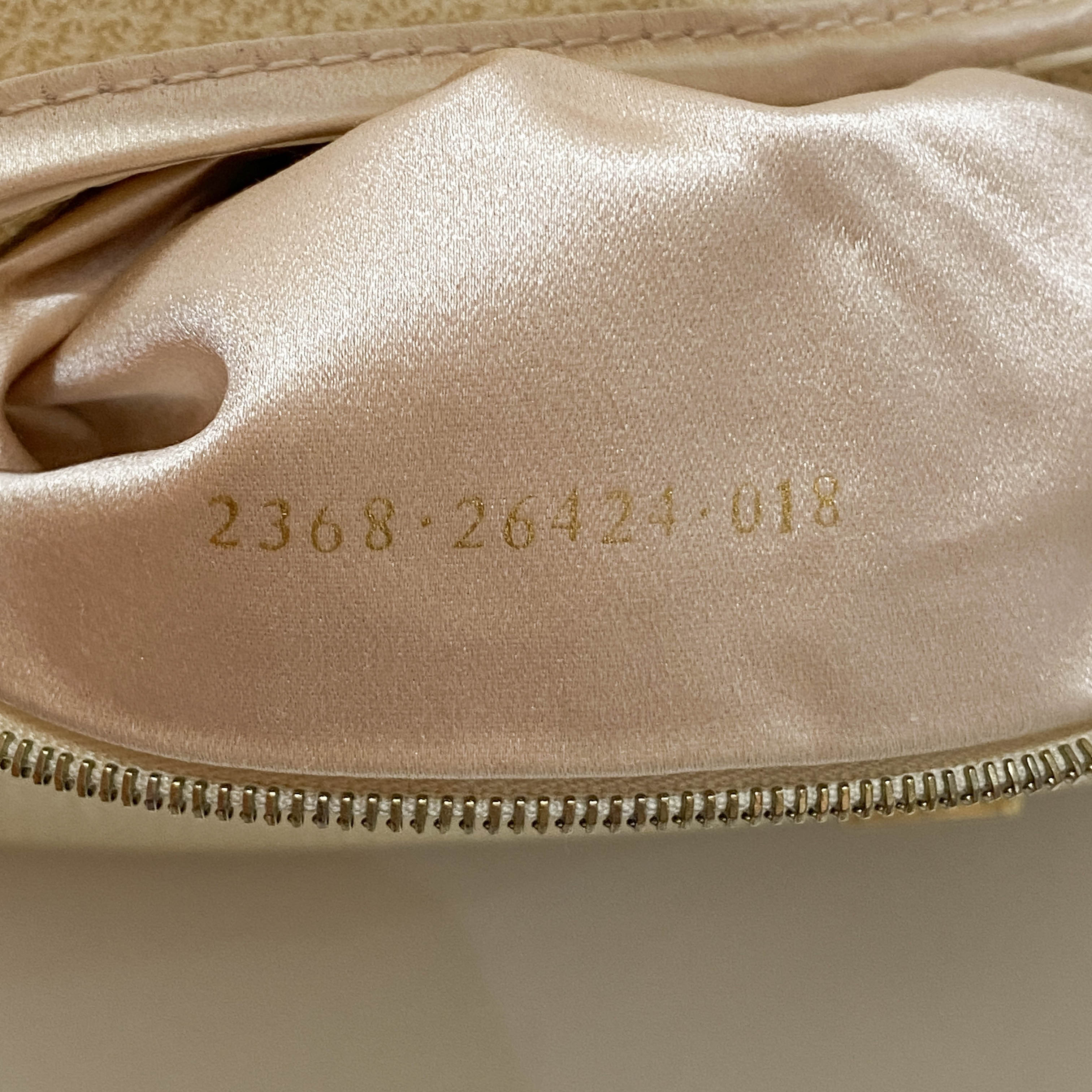 Baguette Cream Leather Rose Quartz Hardware Shoulder Bag