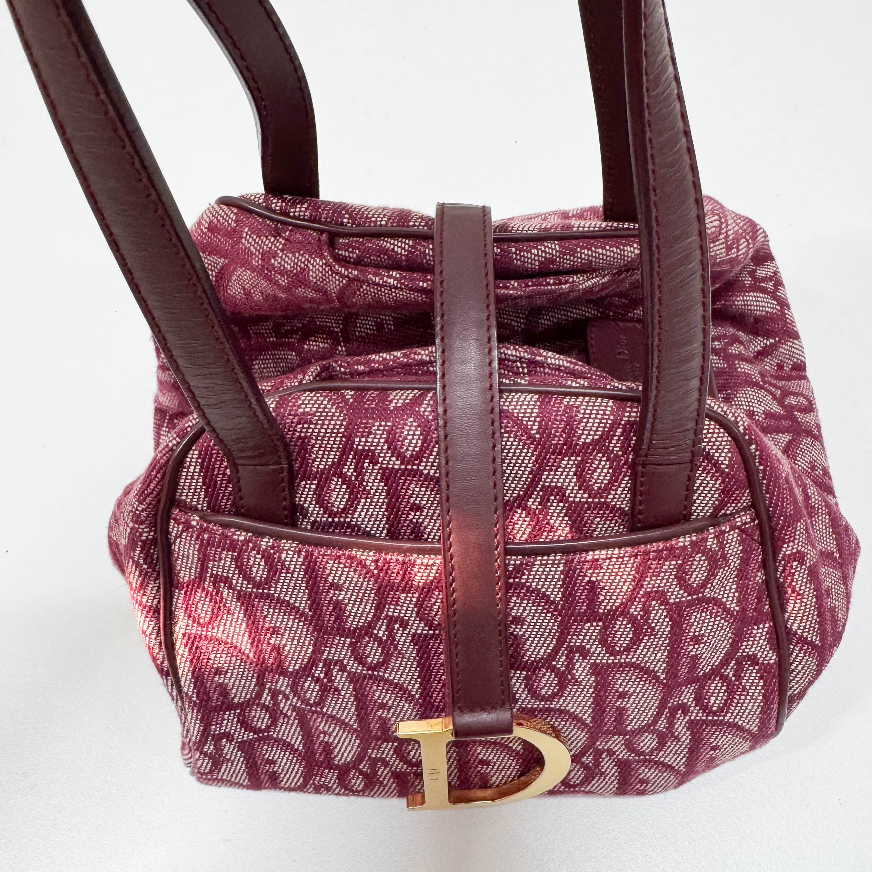 Red Trotter Pouch Bag