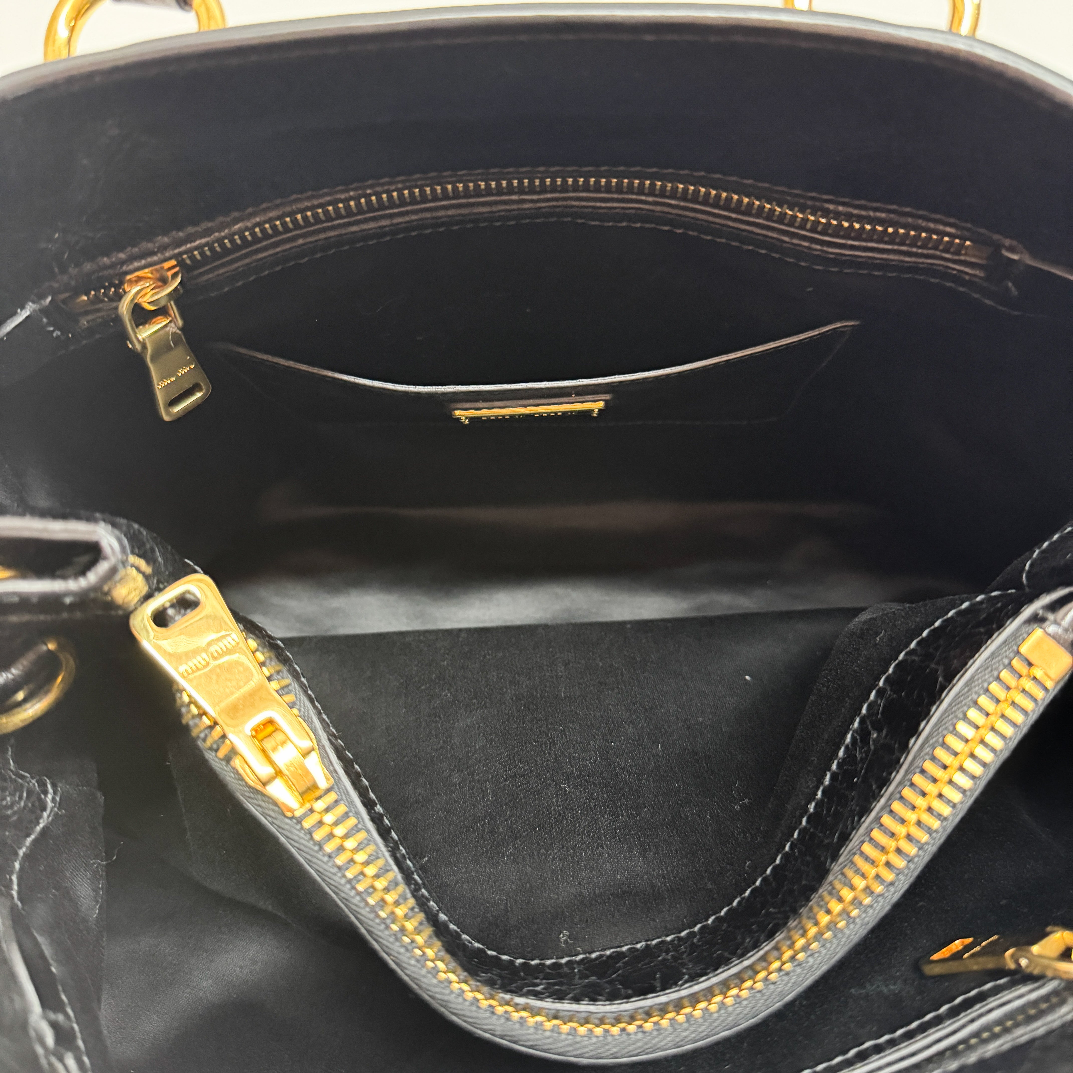 Vitello Black Leather Hand Bag