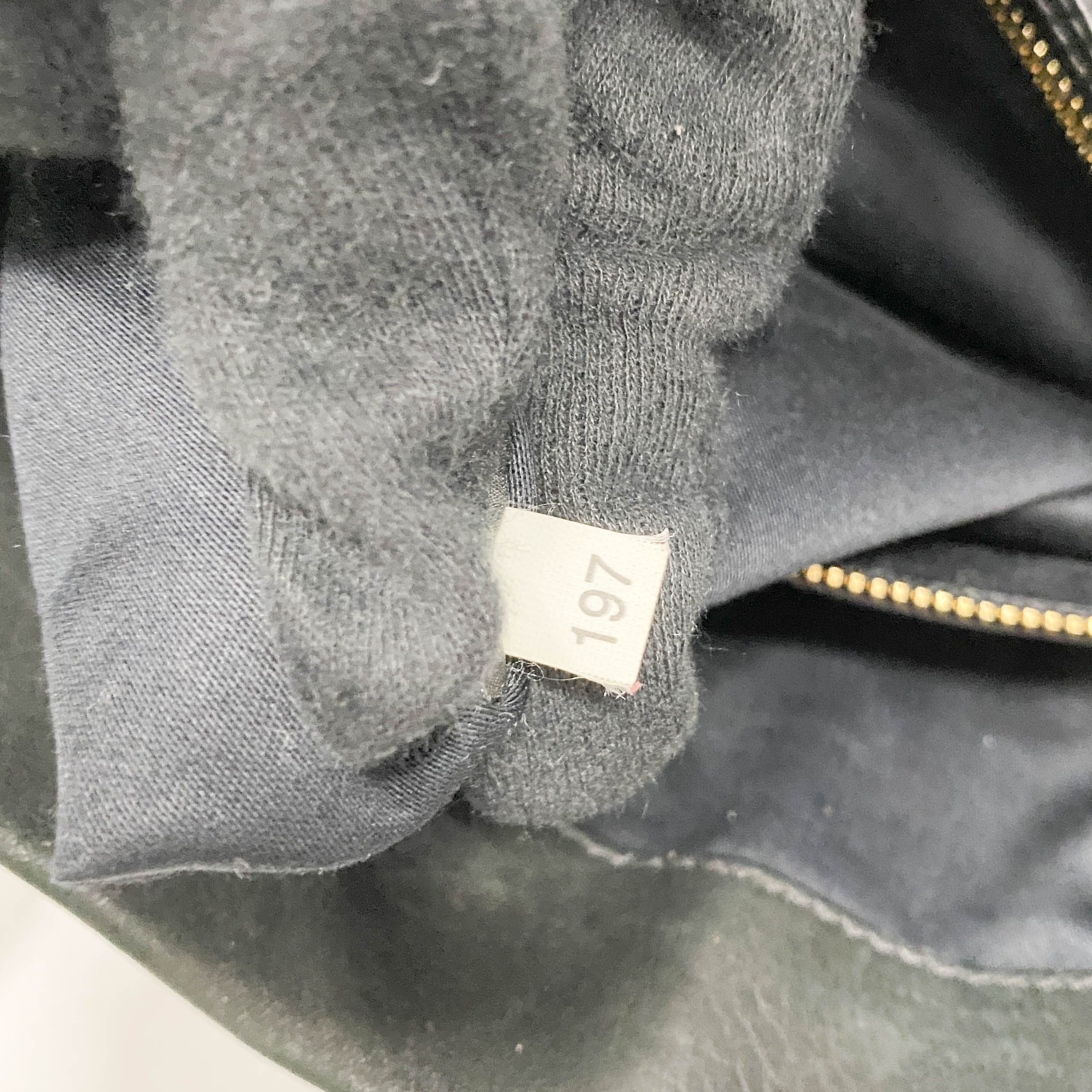 Vitello Caribu Black Calfskin Leather Hand Bag