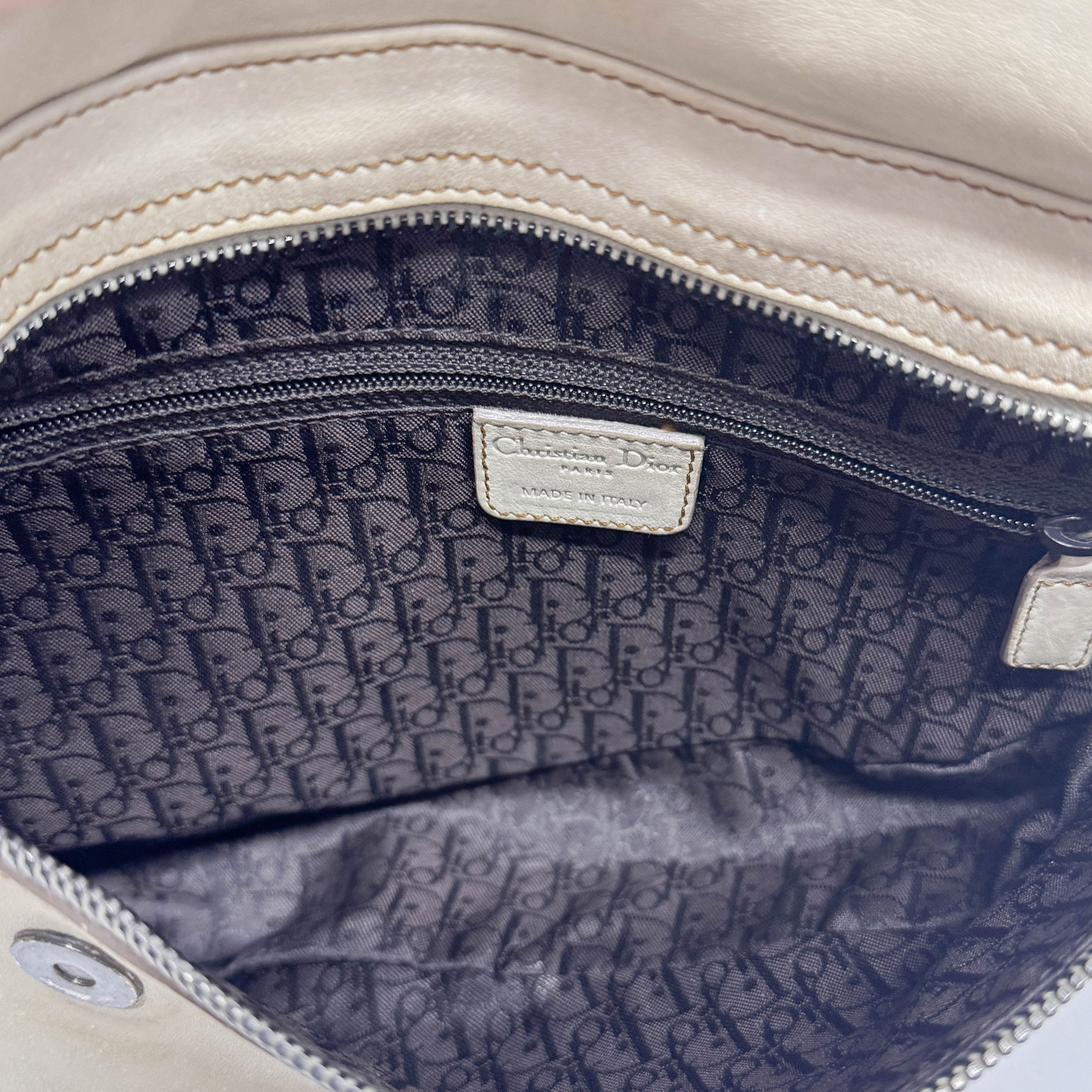 Gaucho ivory Calfskin Leather Shoulder Bag