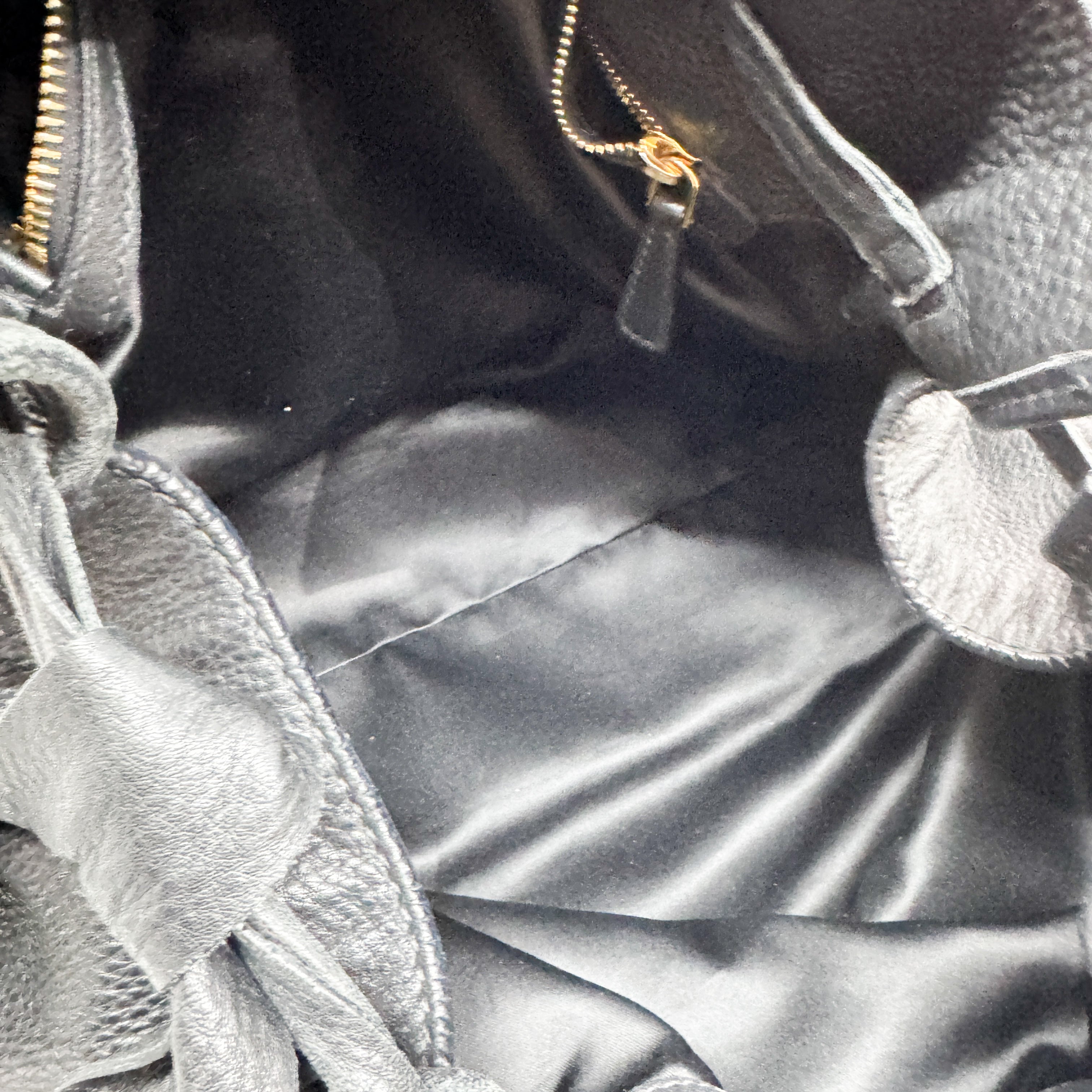 Vitello Lux Bow Bag Black Calfskin Leather Shoulder Bag