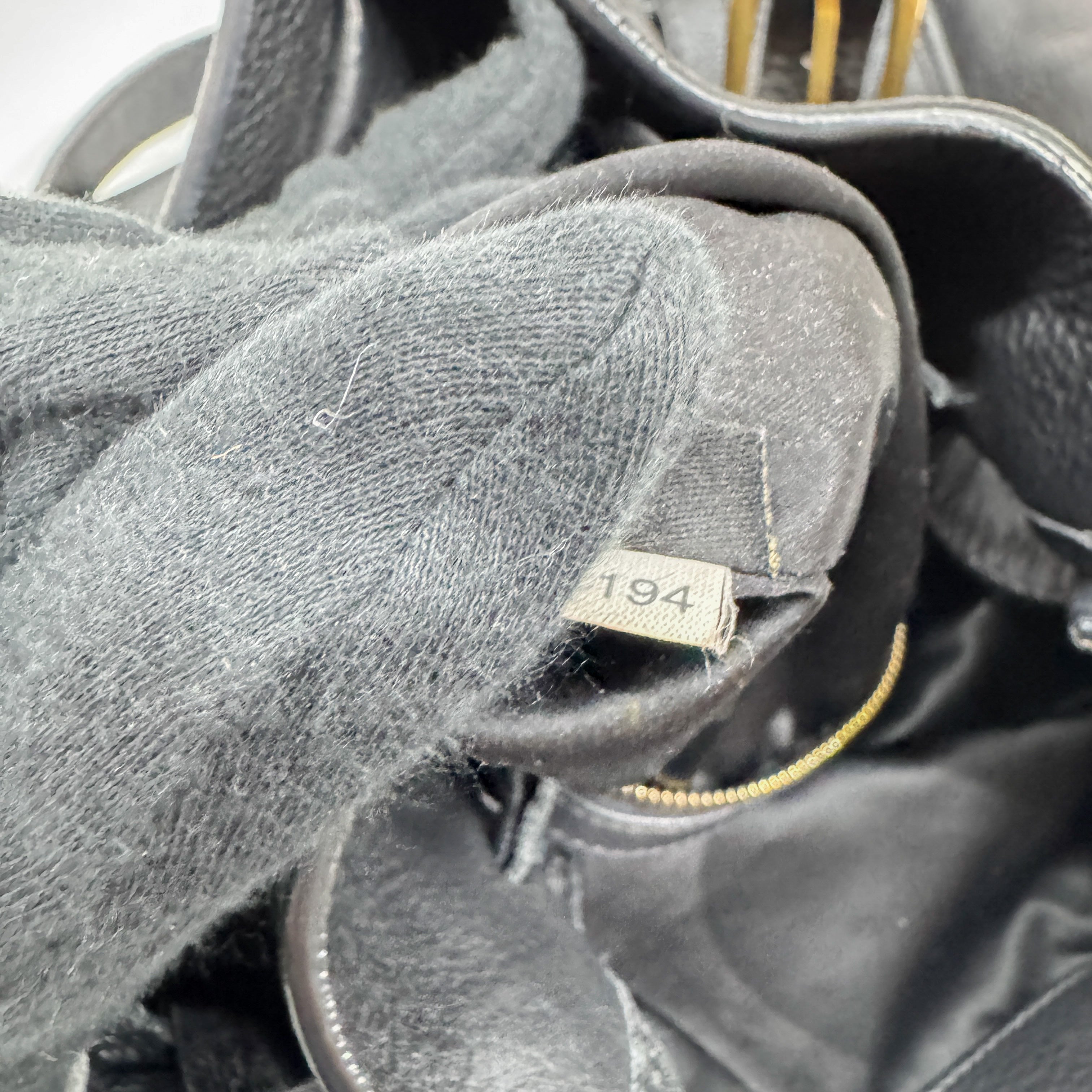 Vitello Lux Bow Bag Black Calfskin Leather Shoulder Bag