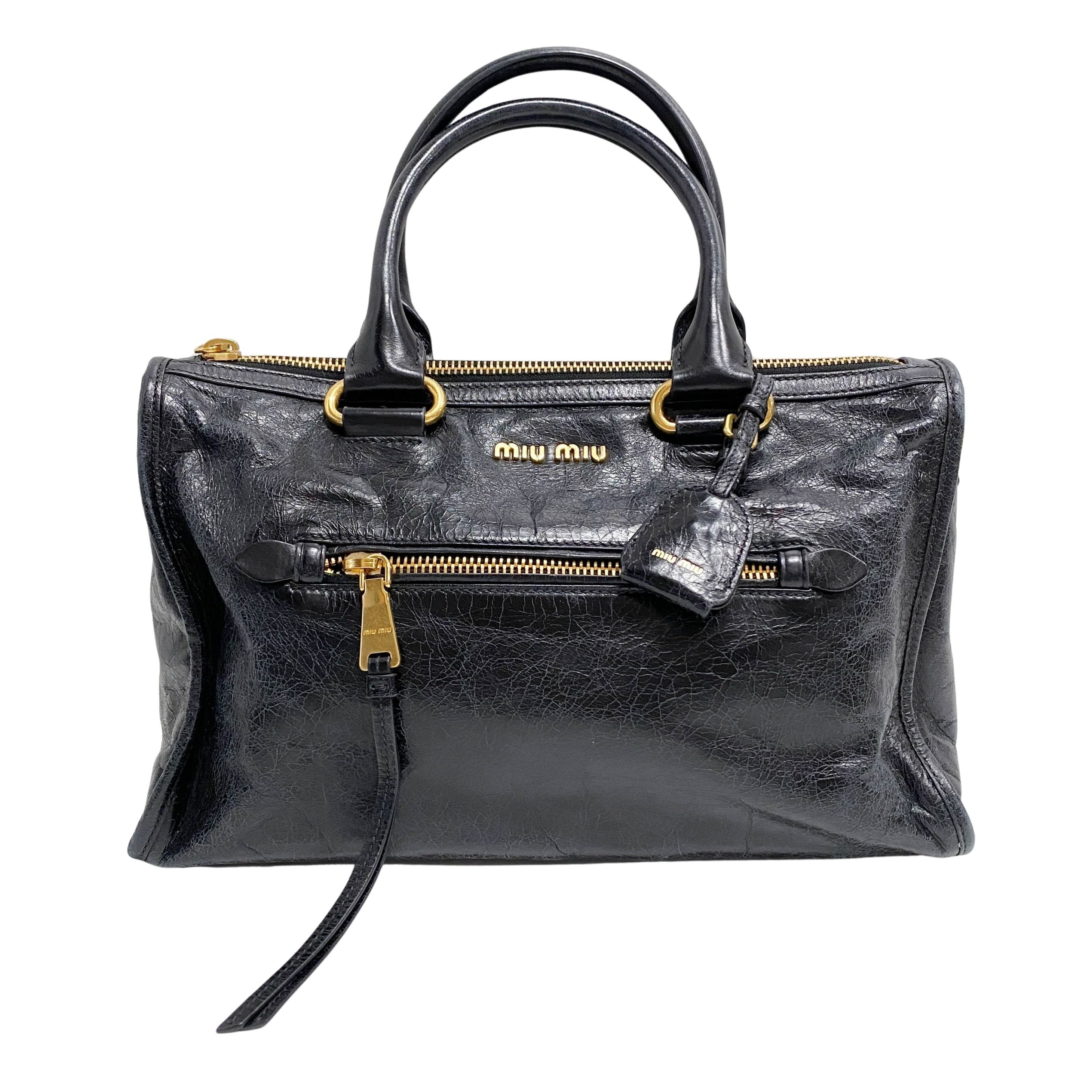 Vitello Black Leather Shoulder Bag