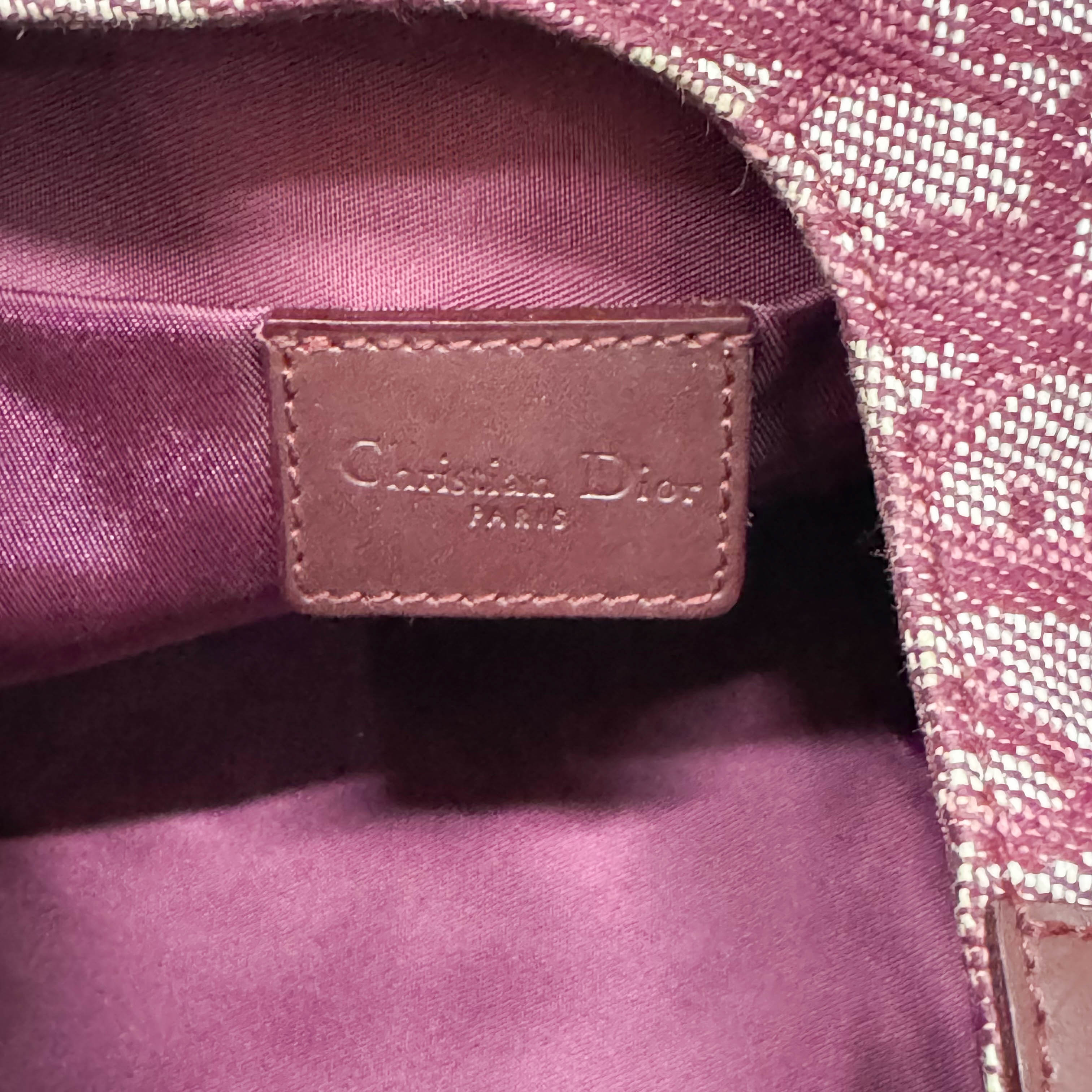 Red Trotter Pouch Bag