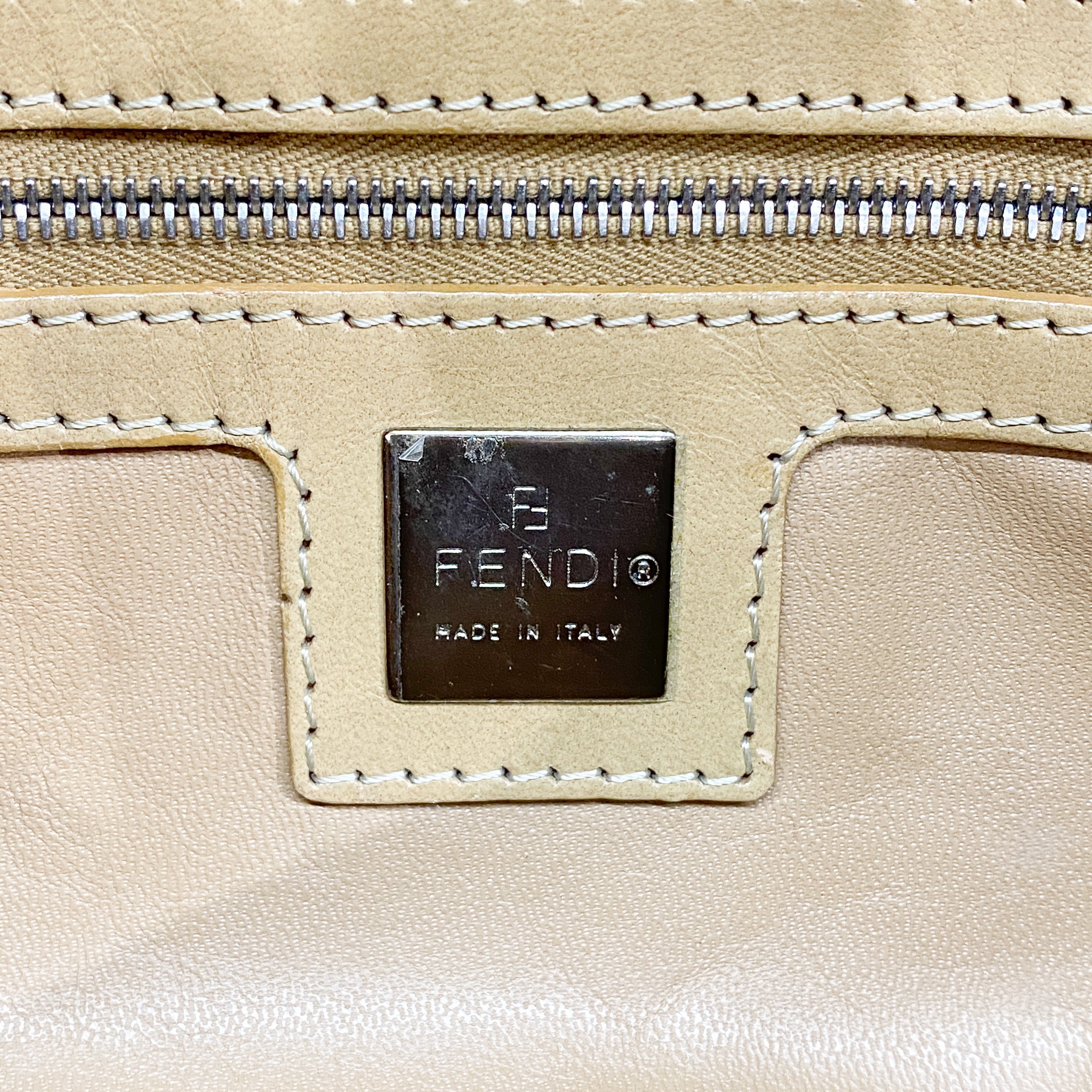 Zucca Baguette Beige Wool Shoulder Bag