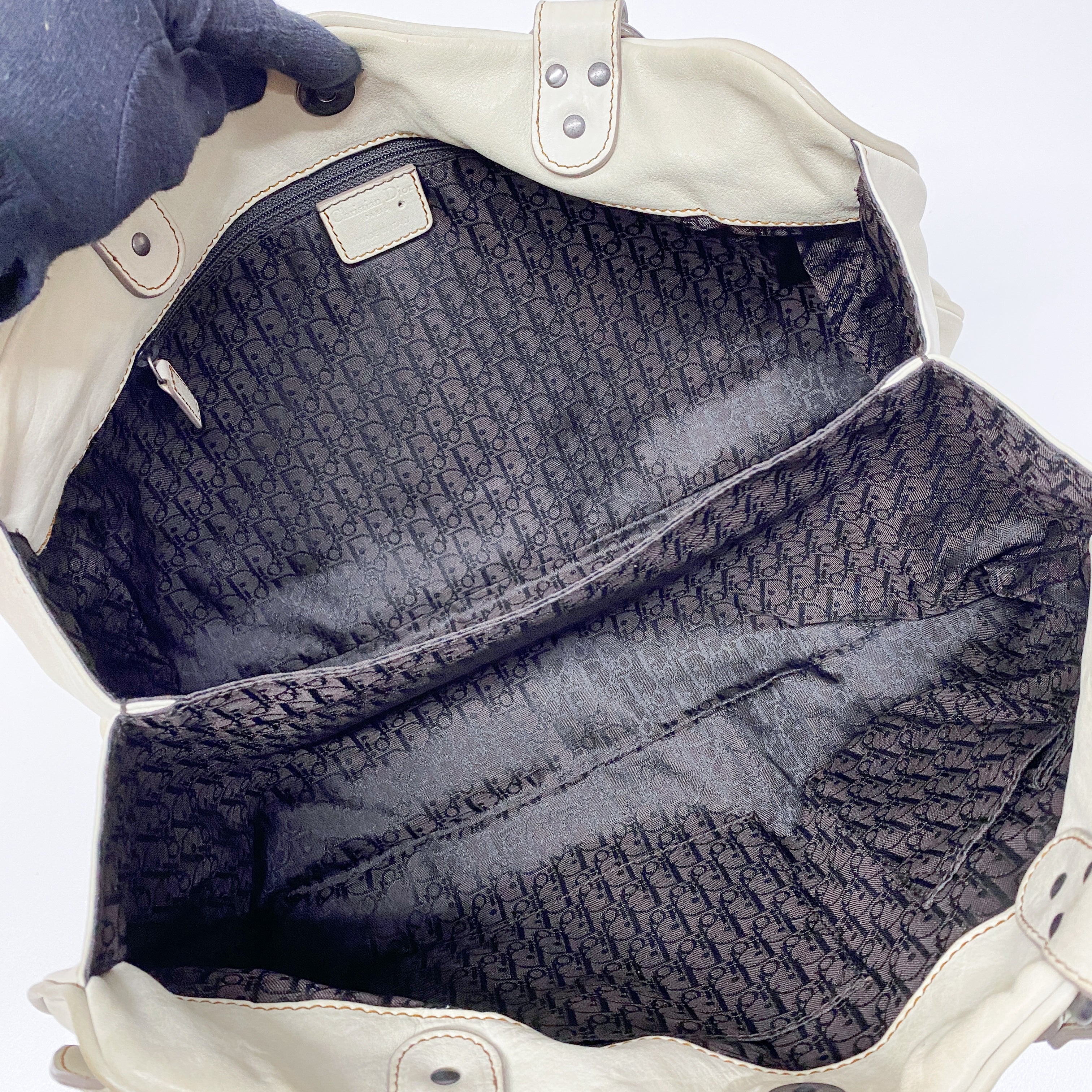 Gaucho Beige Leather Shoulder Bag