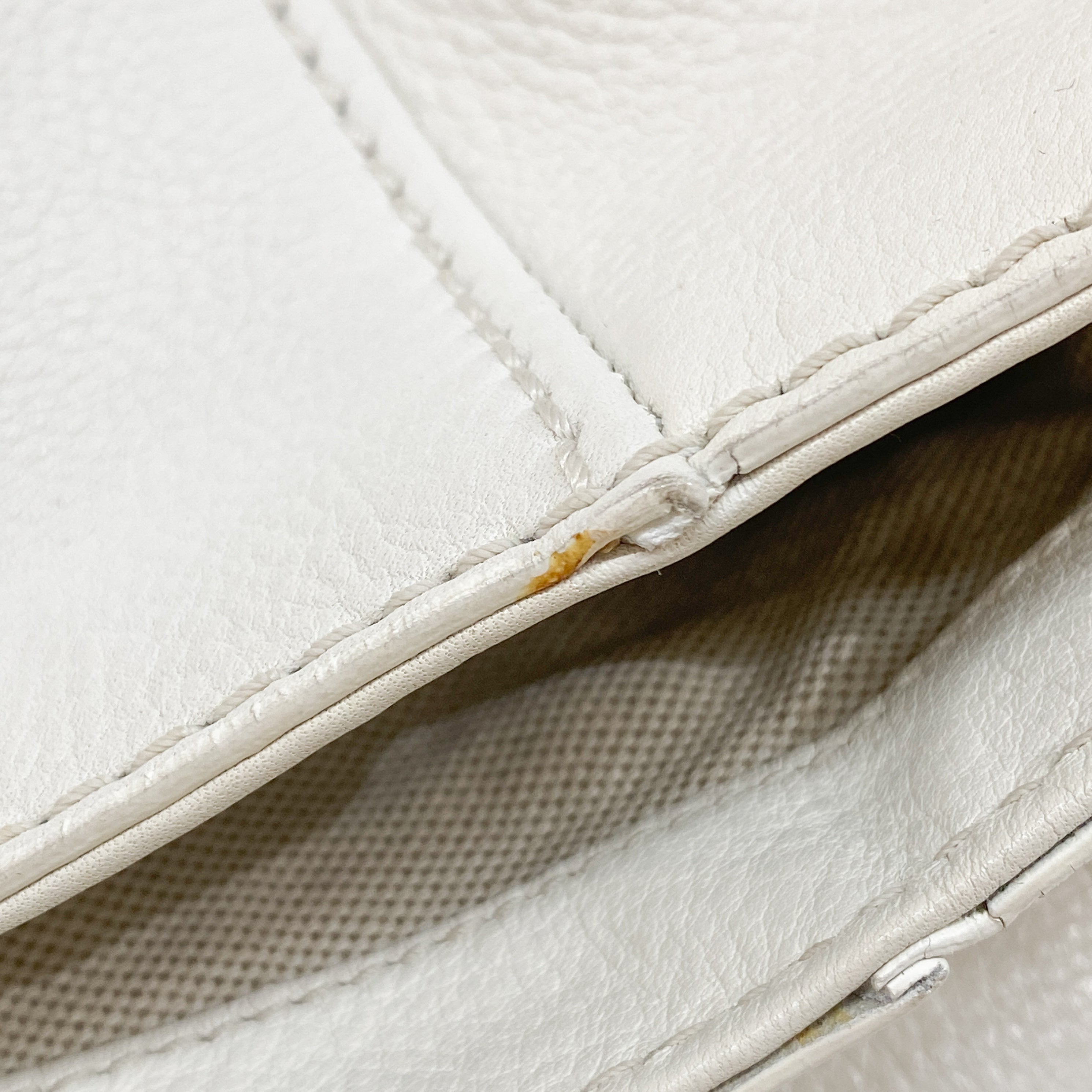 Vintage White Leather Shoulder Bag