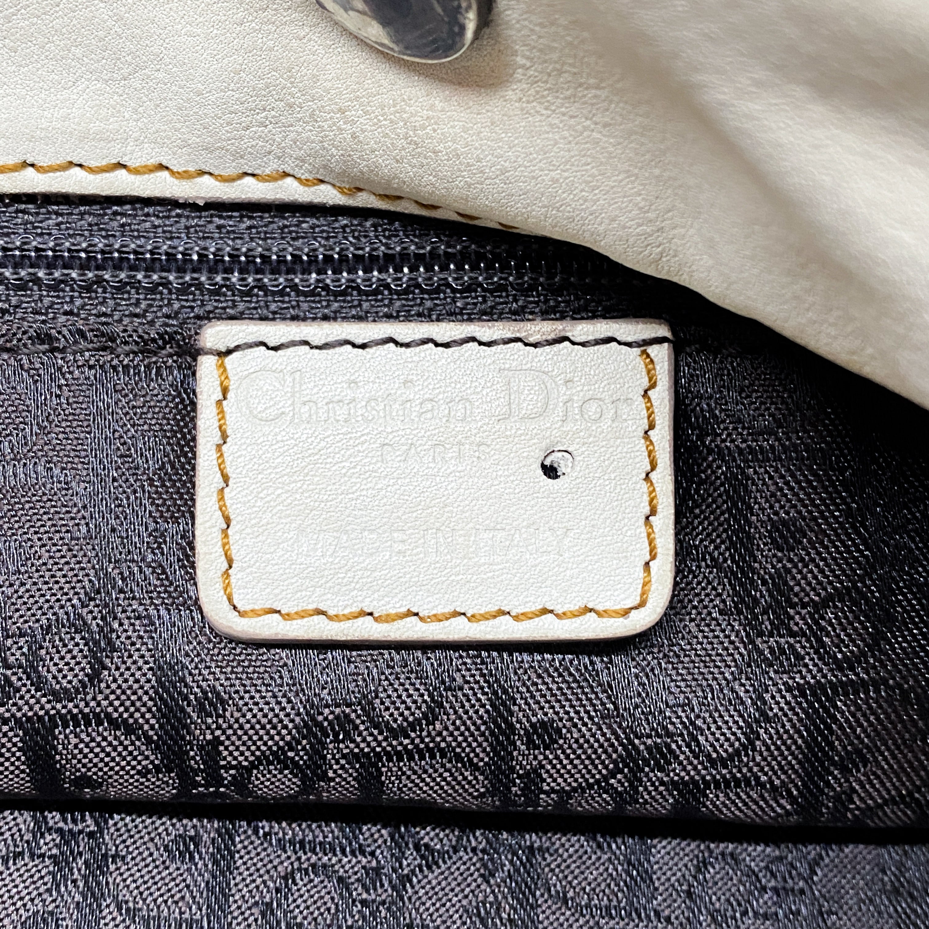 Gaucho Beige Leather Shoulder Bag