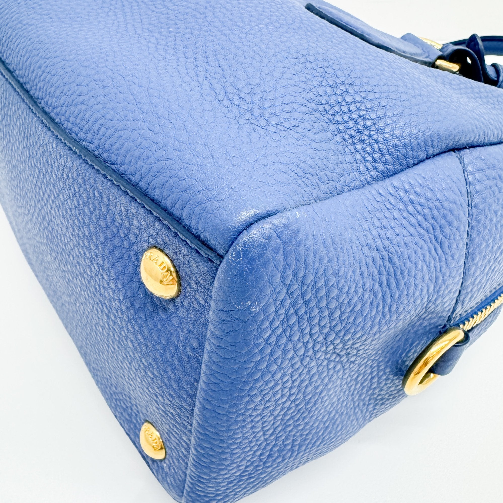 Vatero Dino Tote Bag Handbag Blue Gold Hardware Leather