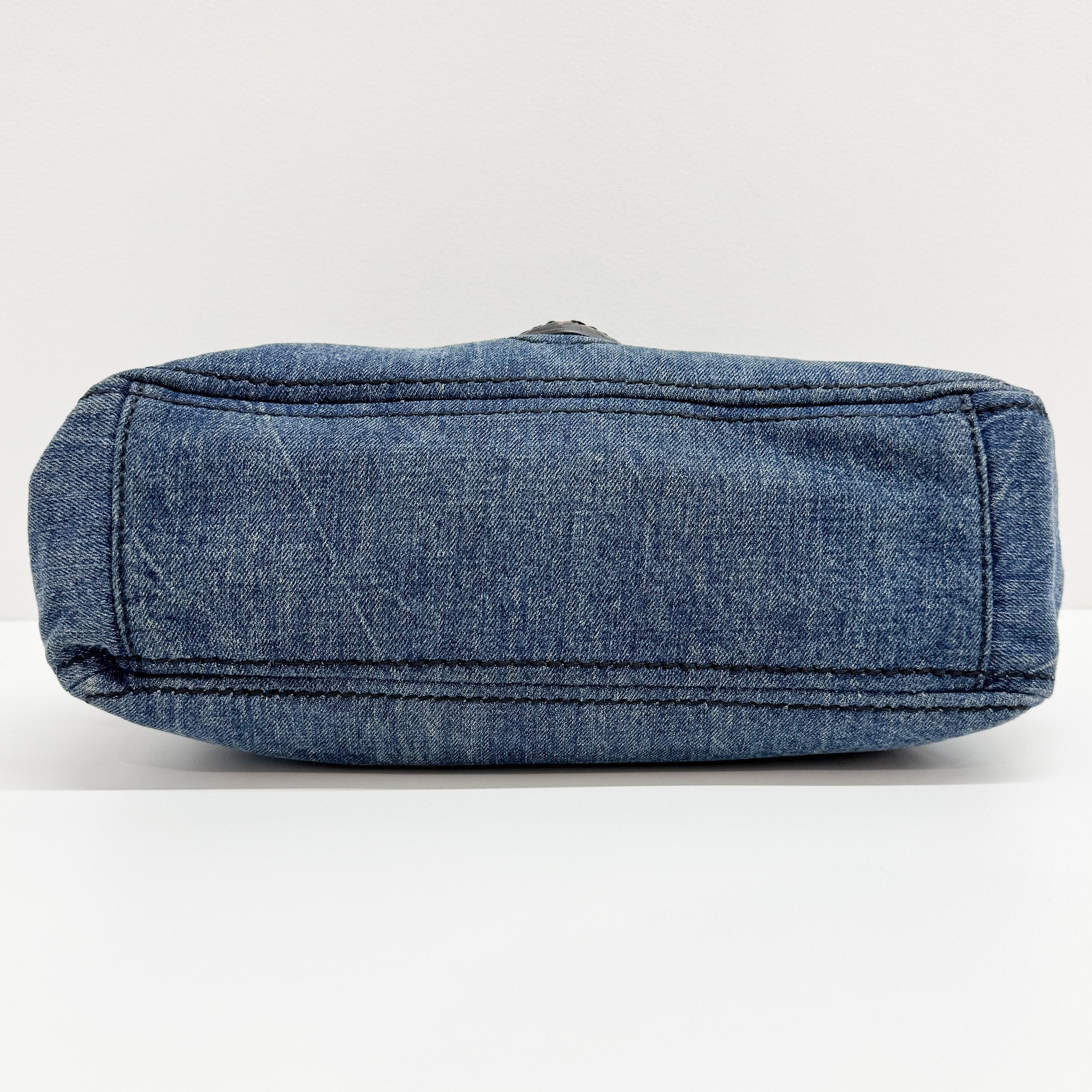 Crocodile Embossed Blue Denim Chain Shoulder Bag