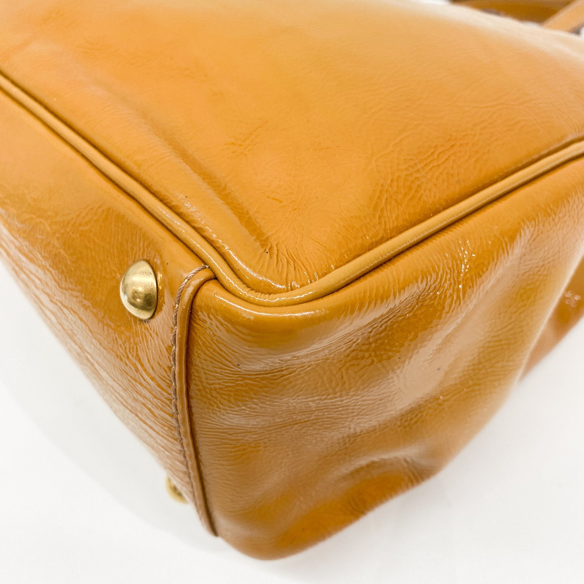 Y-Mail Caramel Brown Patent Leather Tote Bag