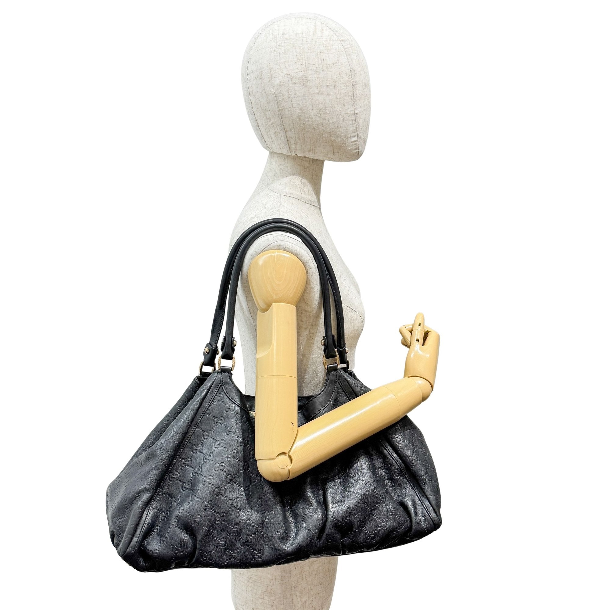 Abbey D-Ring GG Black Leather Shoulder Bag