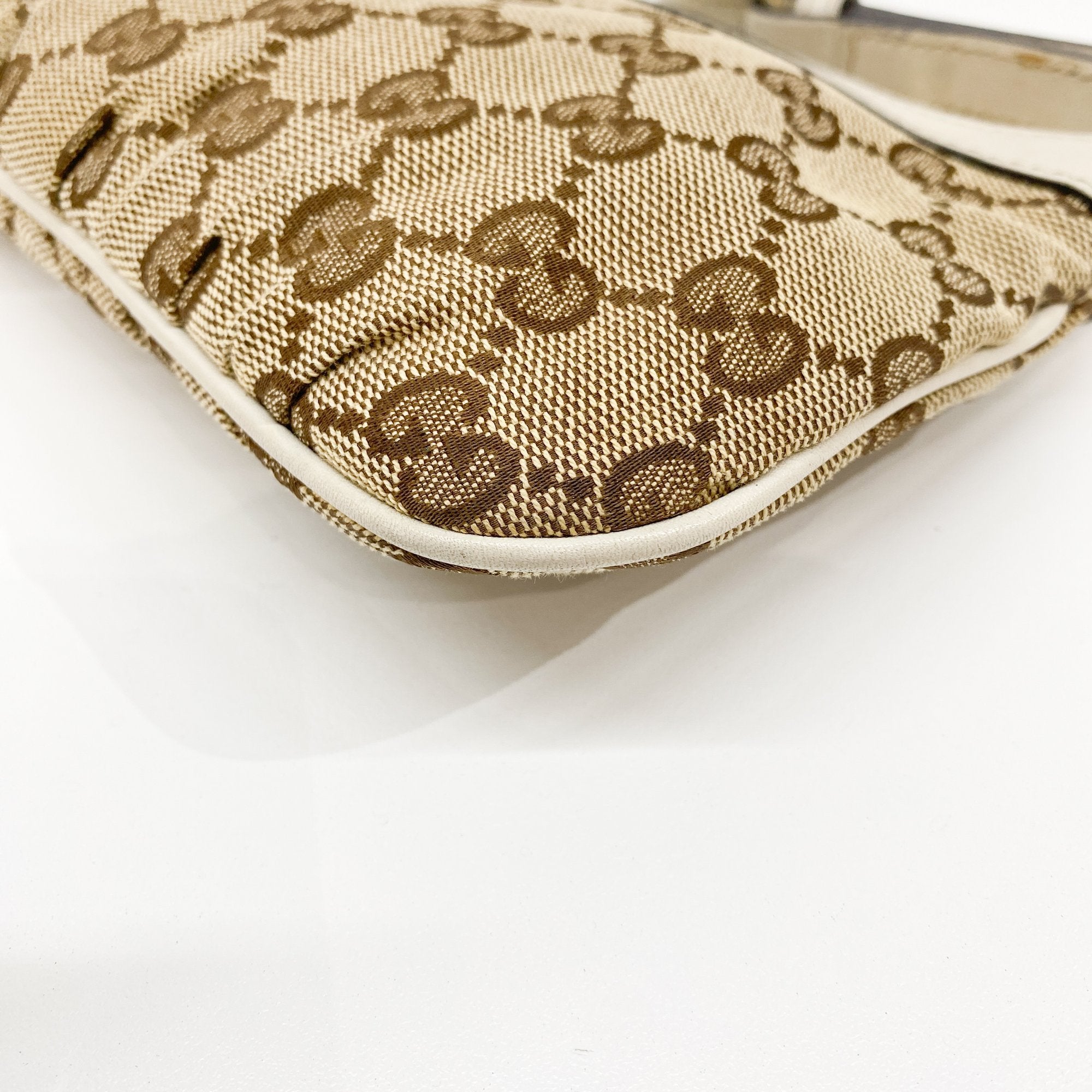 GG Brown Canvas Pochette Shoulder Bag