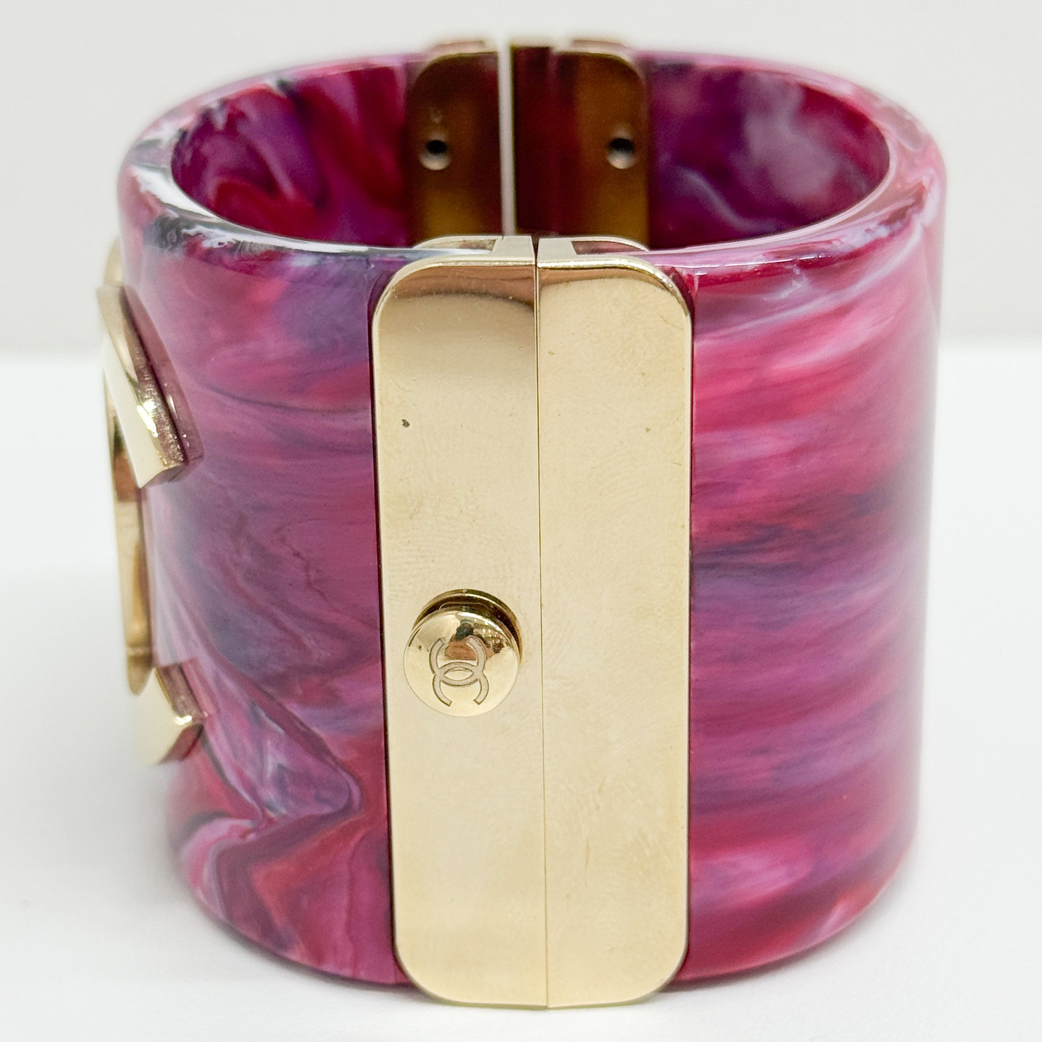 Manschette Gold Logo Purple Plastic Bracelet