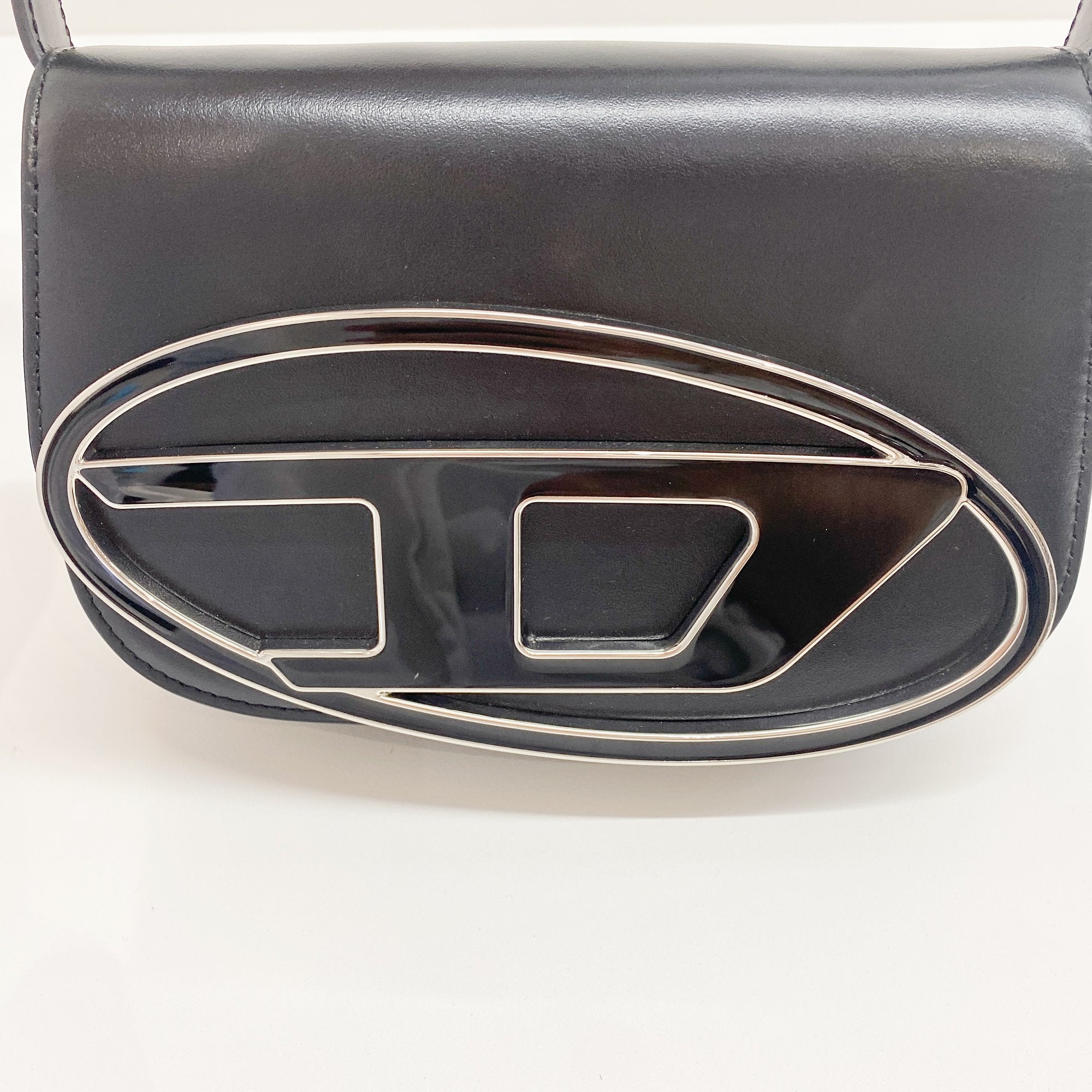 Black 1DR M-Iconic Shoulder Bag