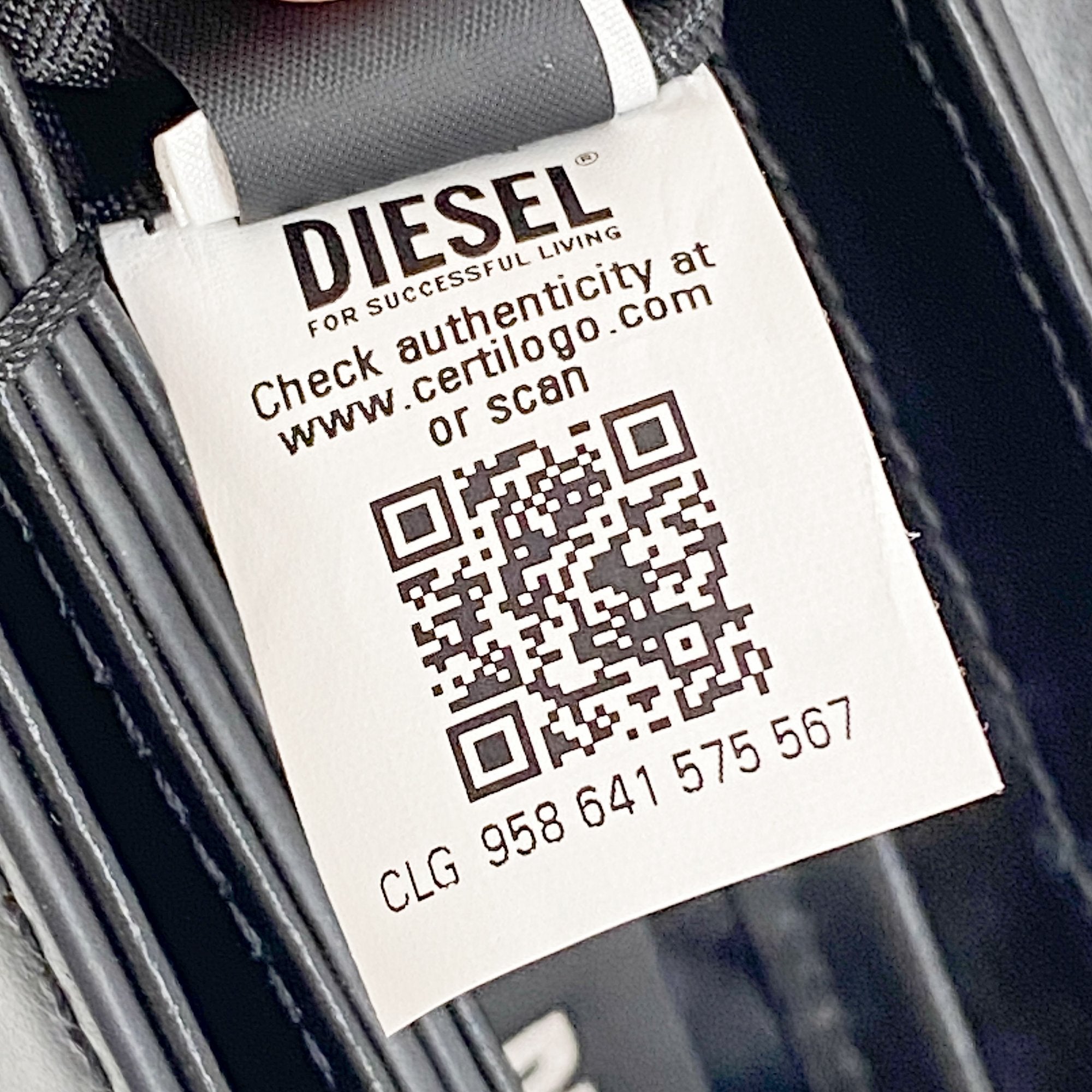 Black 1DR M-Iconic Shoulder Bag