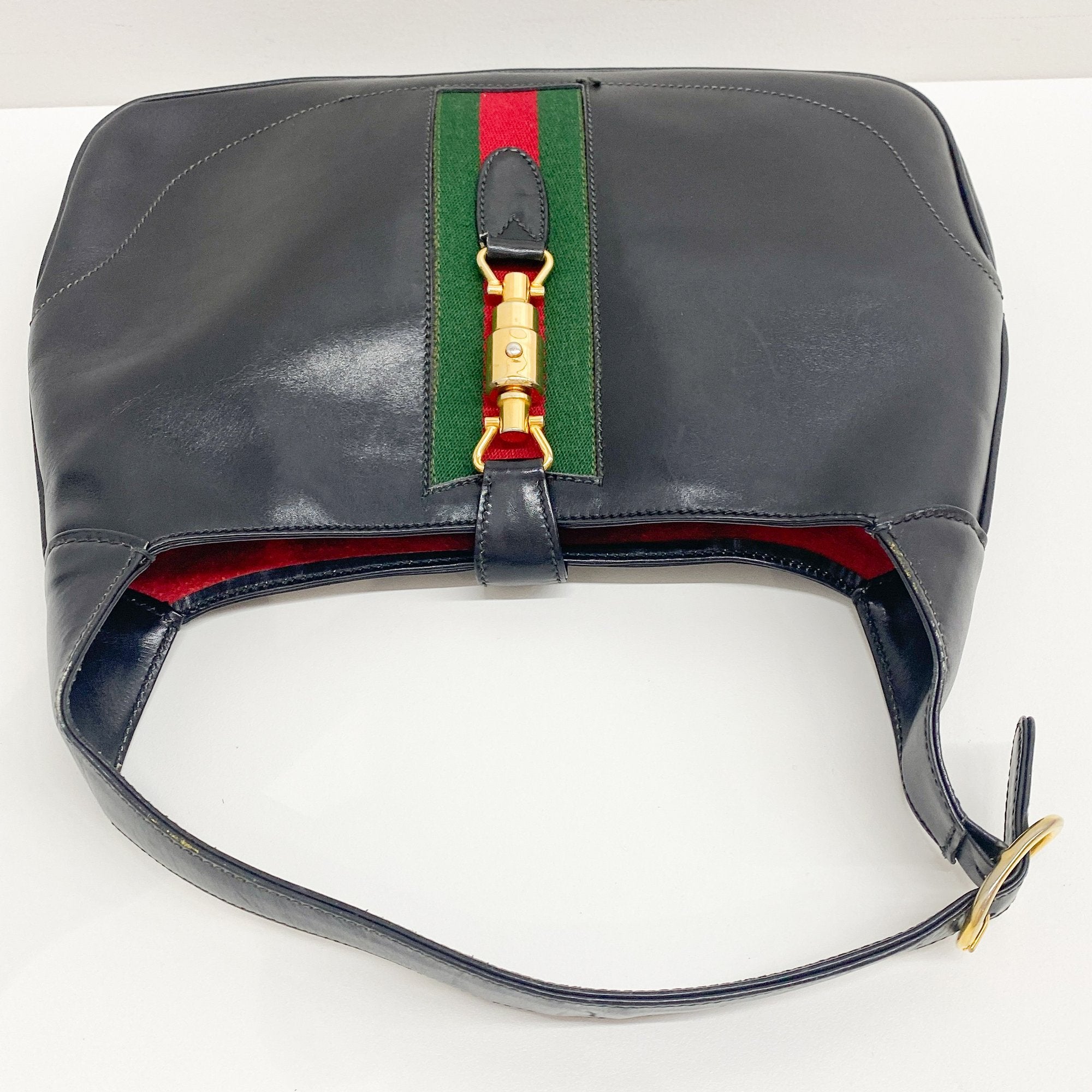 Sherry Line Black Leather Shoulder Bag