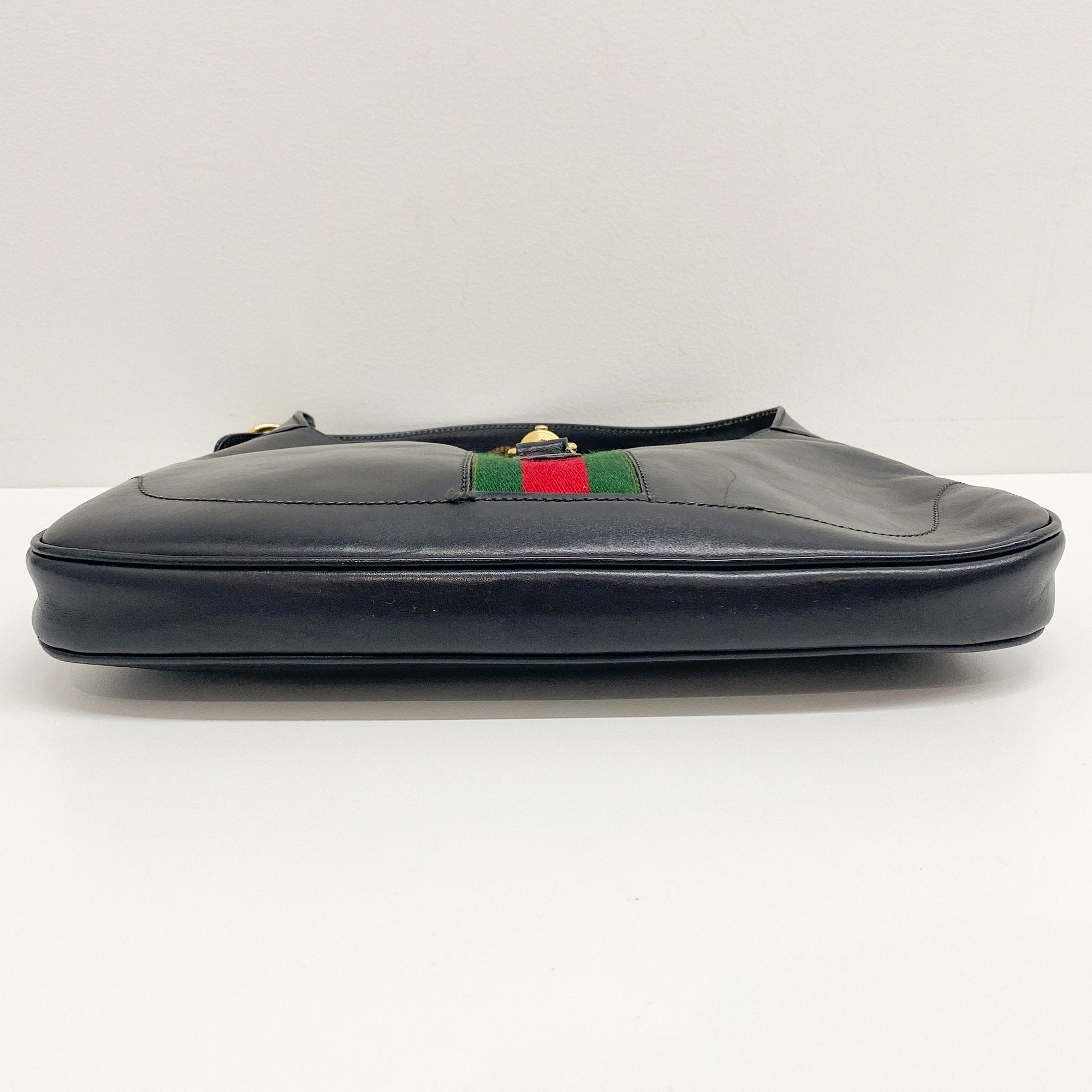 Sherry Line Black Leather Shoulder Bag