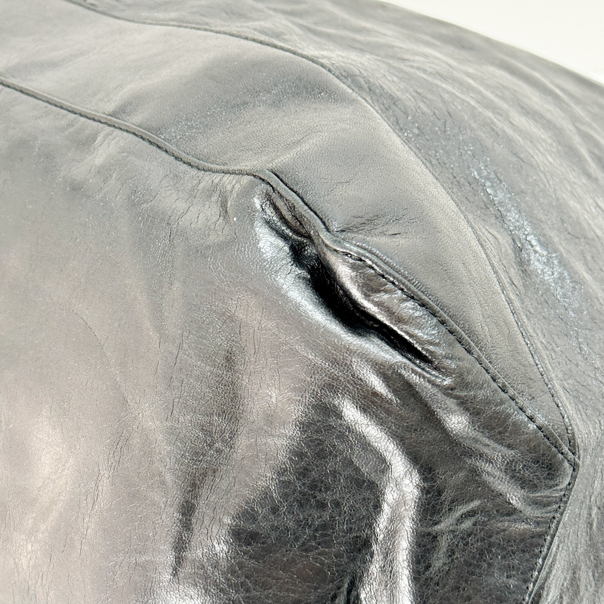 Large The City Black Calfskin Leather Shoulder Bag