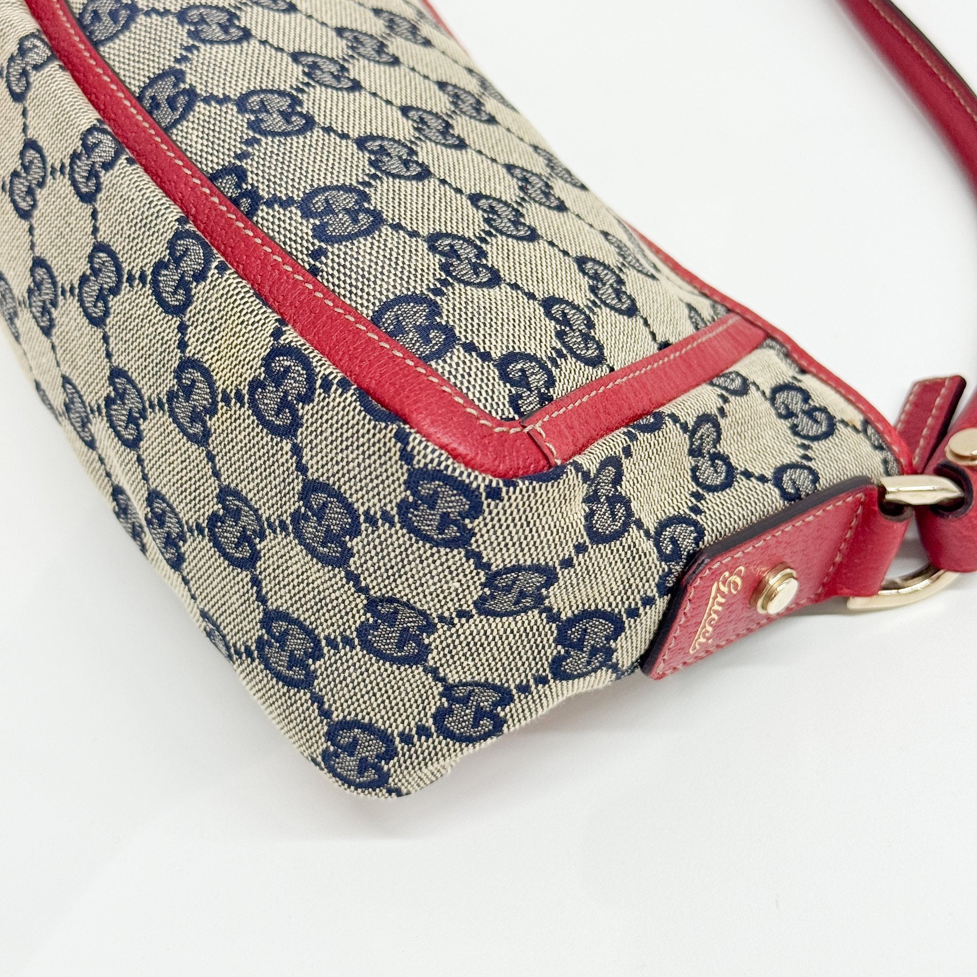 Abbey Brown GG Canvas Shoulder Bag