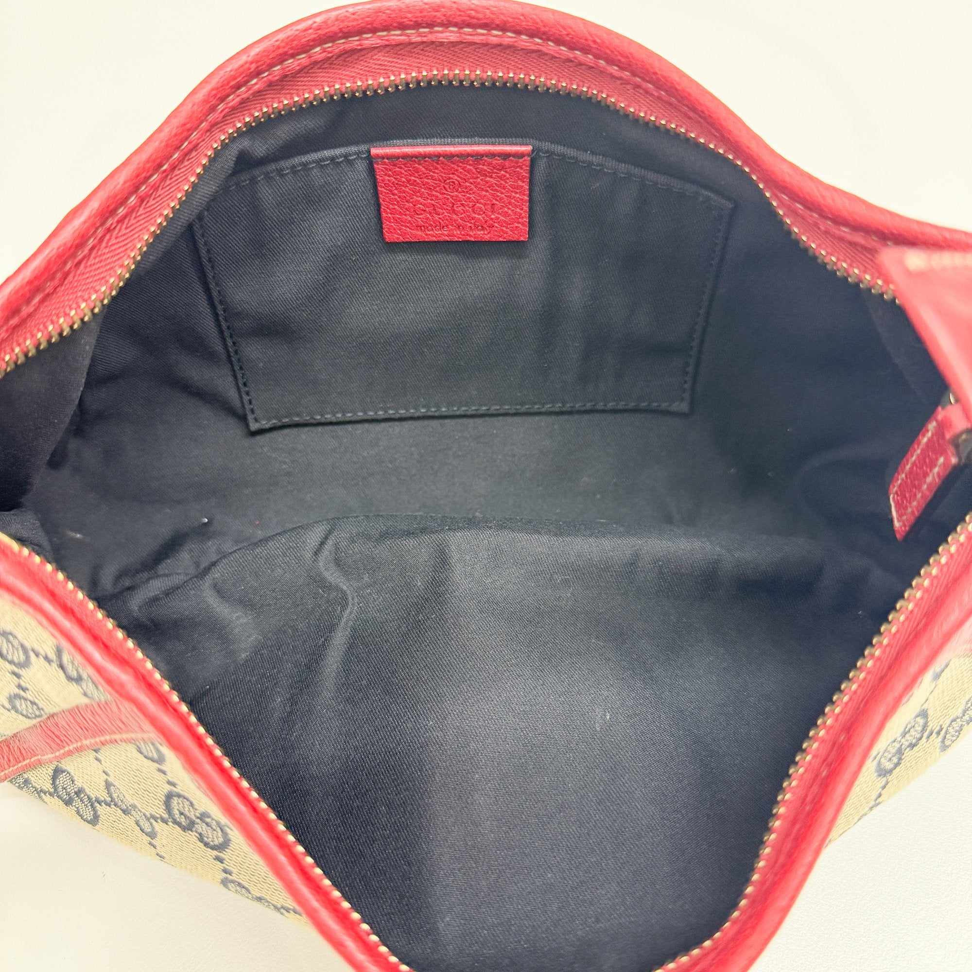 Abbey Brown GG Canvas Shoulder Bag